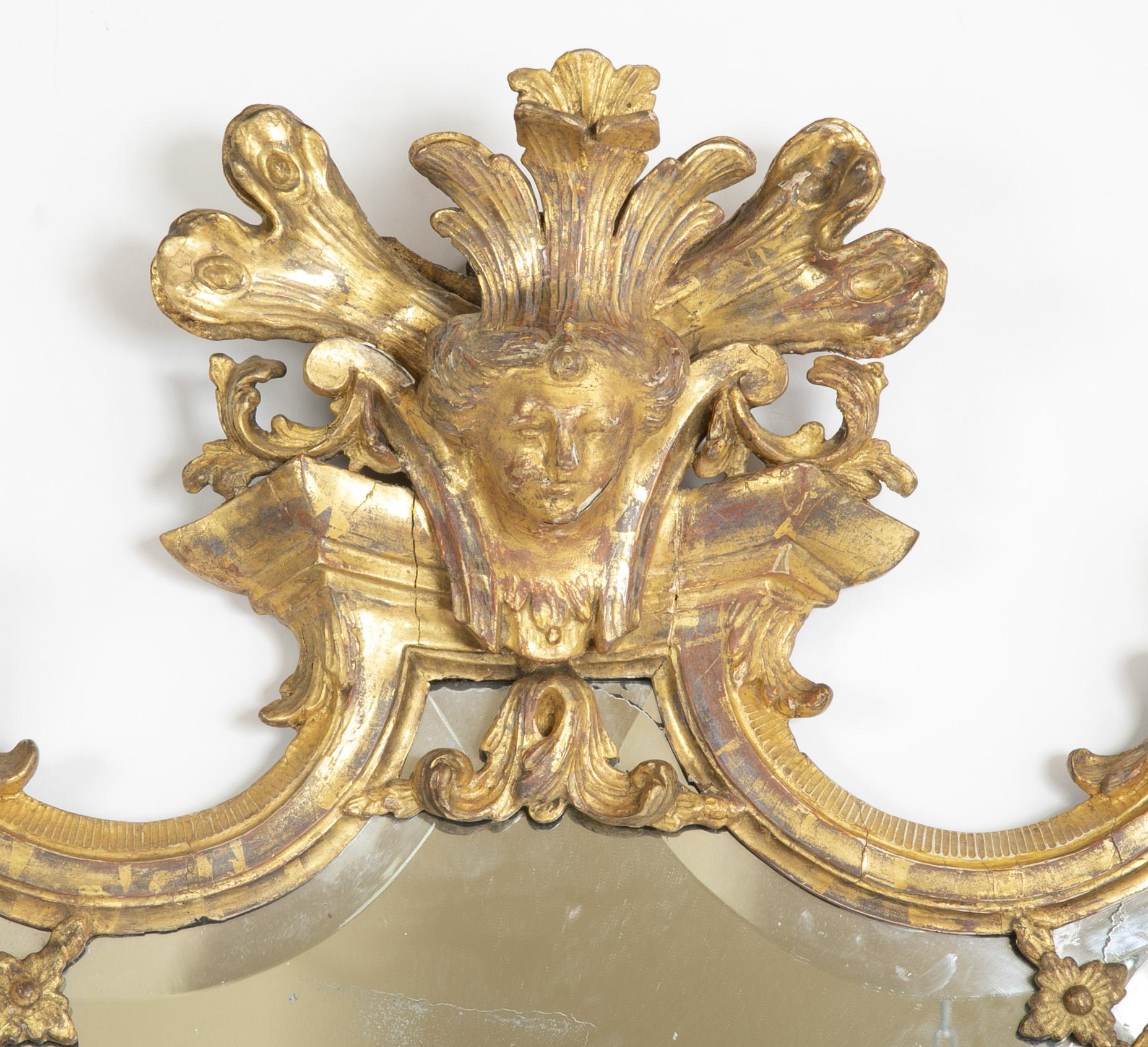 Baroque Italian Mid-18th Century Gilt Mirror with Faces In Good Condition In Stamford, CT