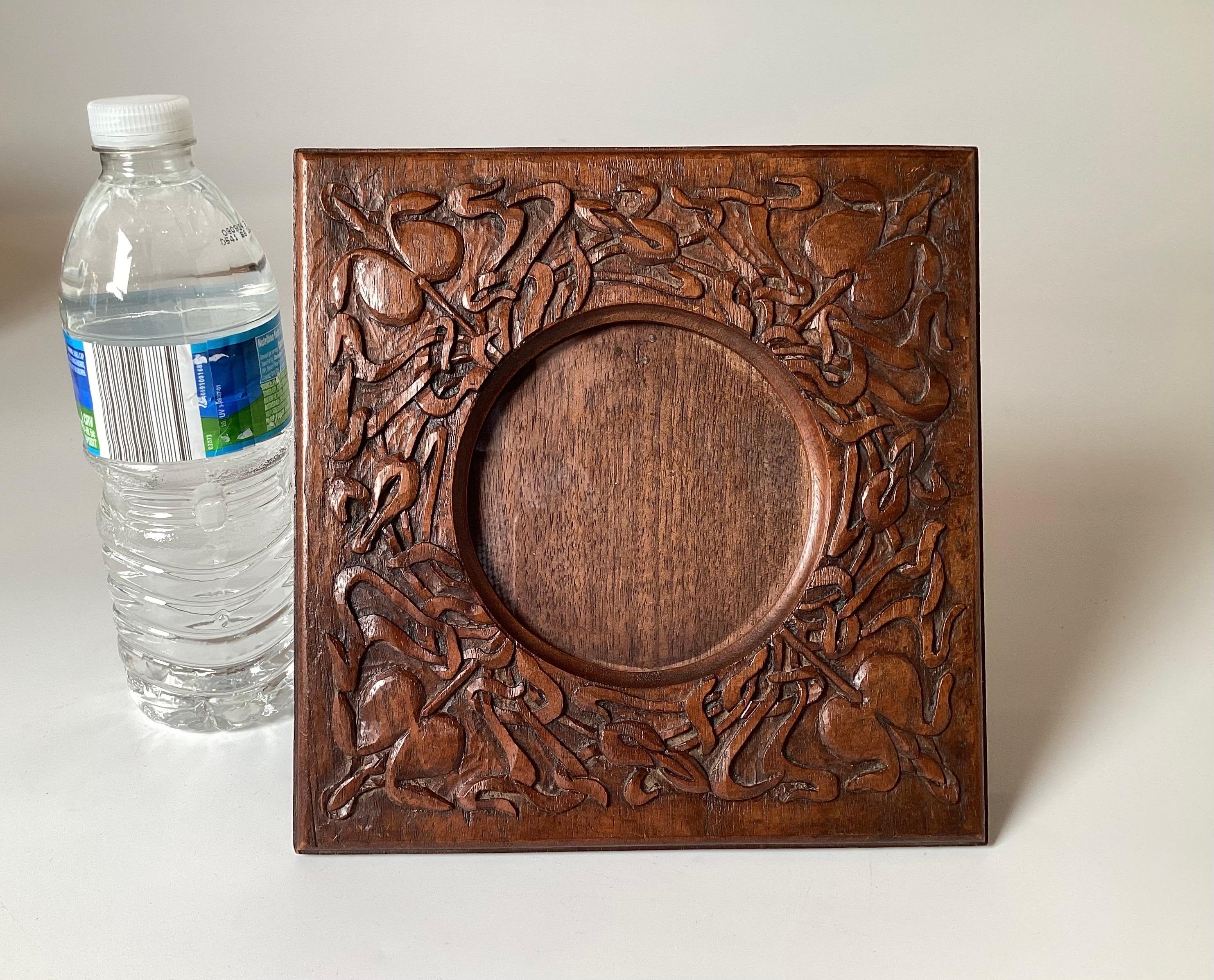 An Carved Arts and Crafts Picture Frame For Sale 4