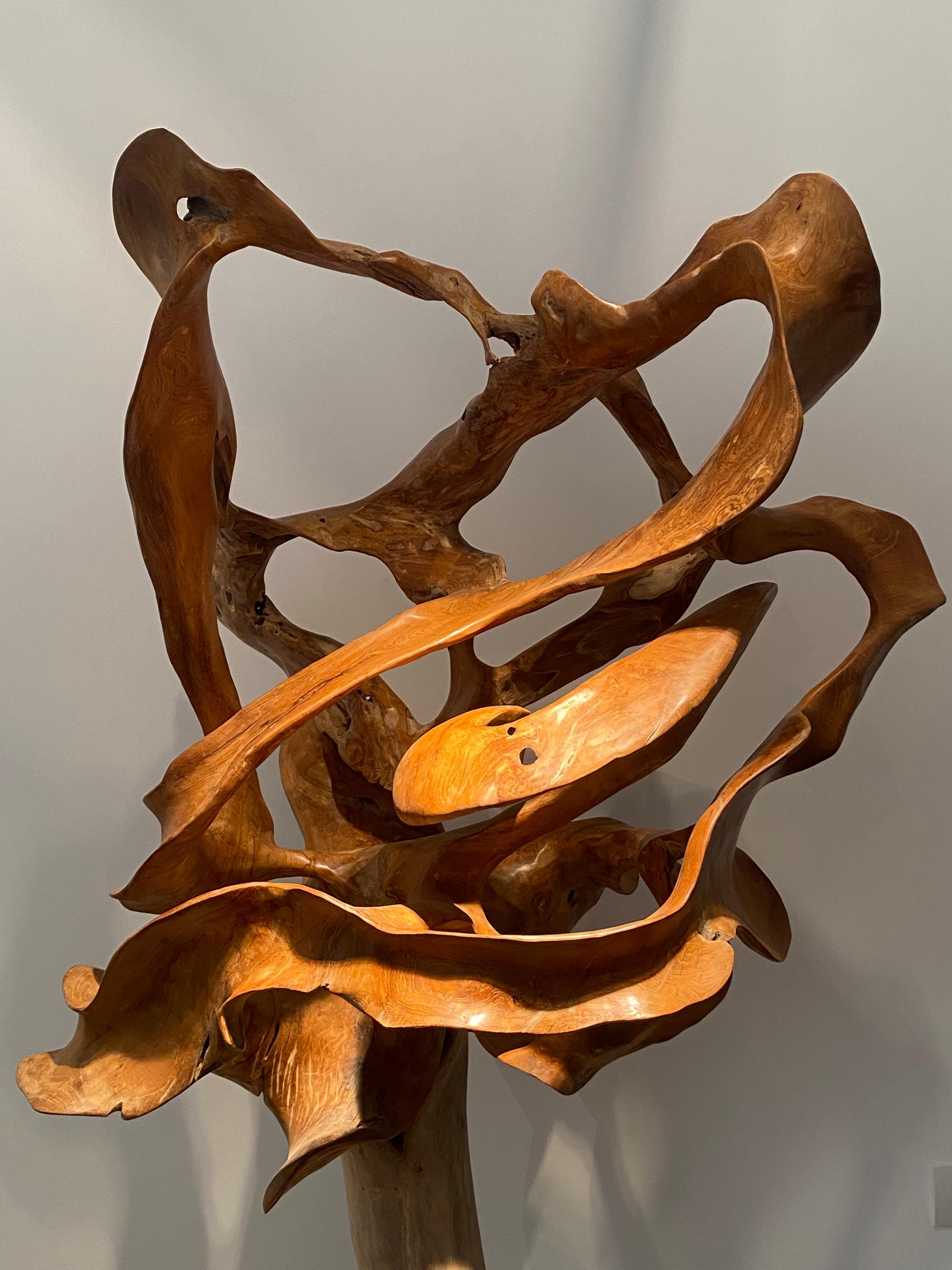 An contemporary Wooden Sculpture im Angebot 3