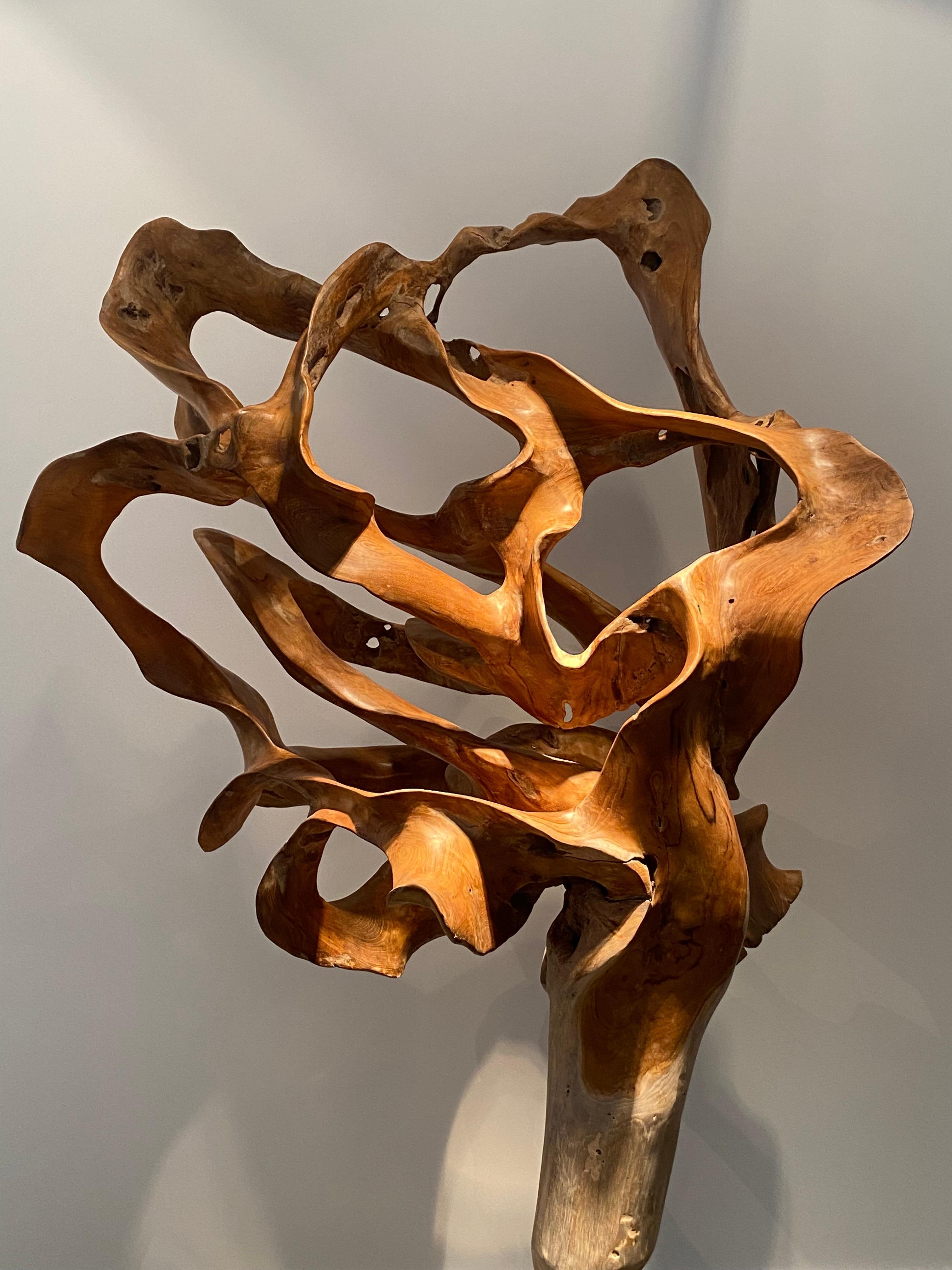 An contemporary Wooden Sculpture im Angebot 4