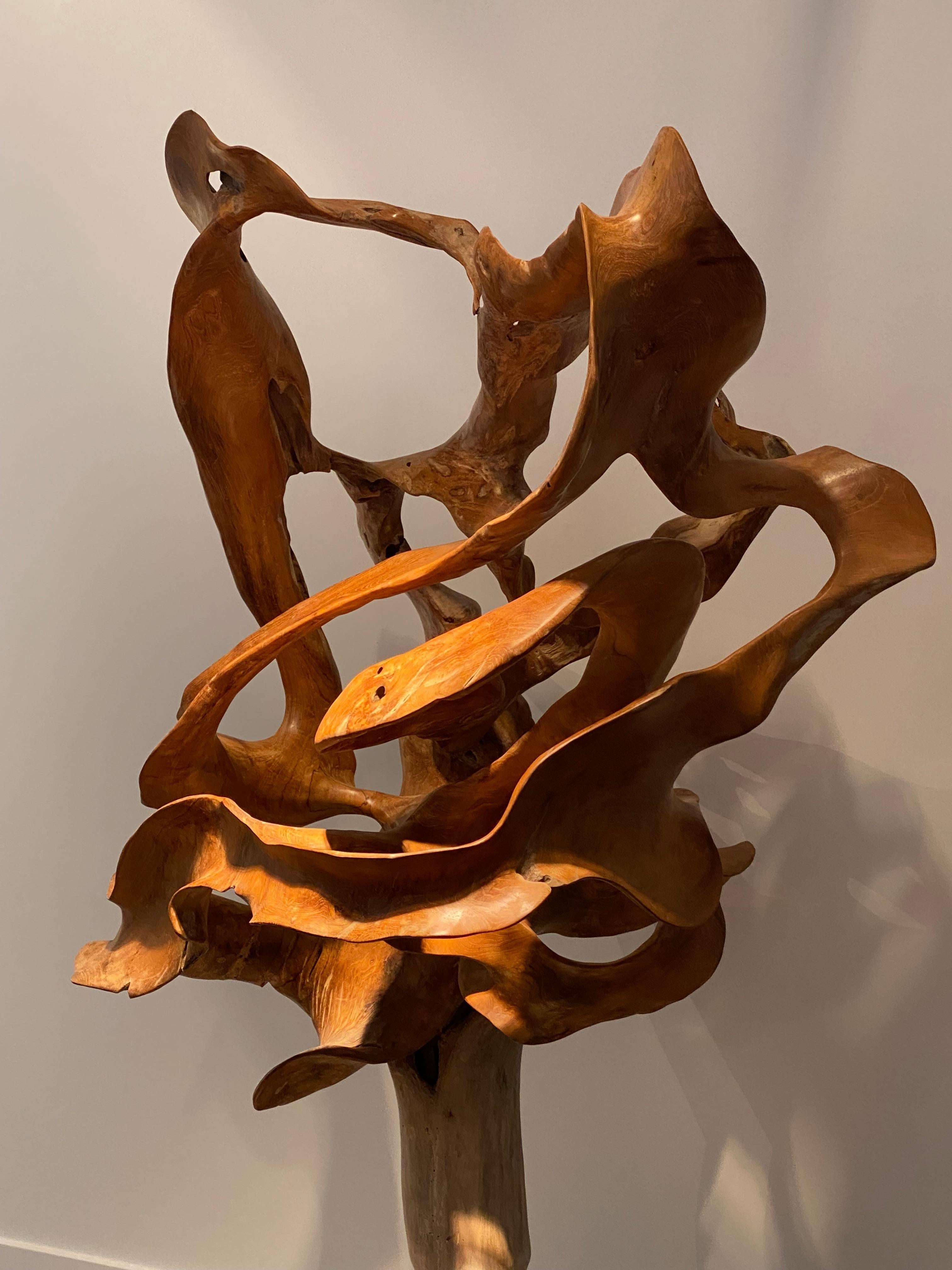 An contemporary Wooden Sculpture (21. Jahrhundert und zeitgenössisch) im Angebot