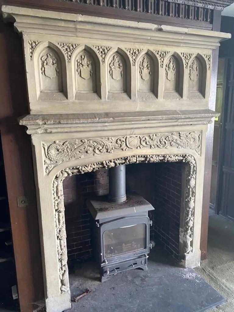 17th Century An early 17th century English Jacobean period Bath-stone mantel For Sale