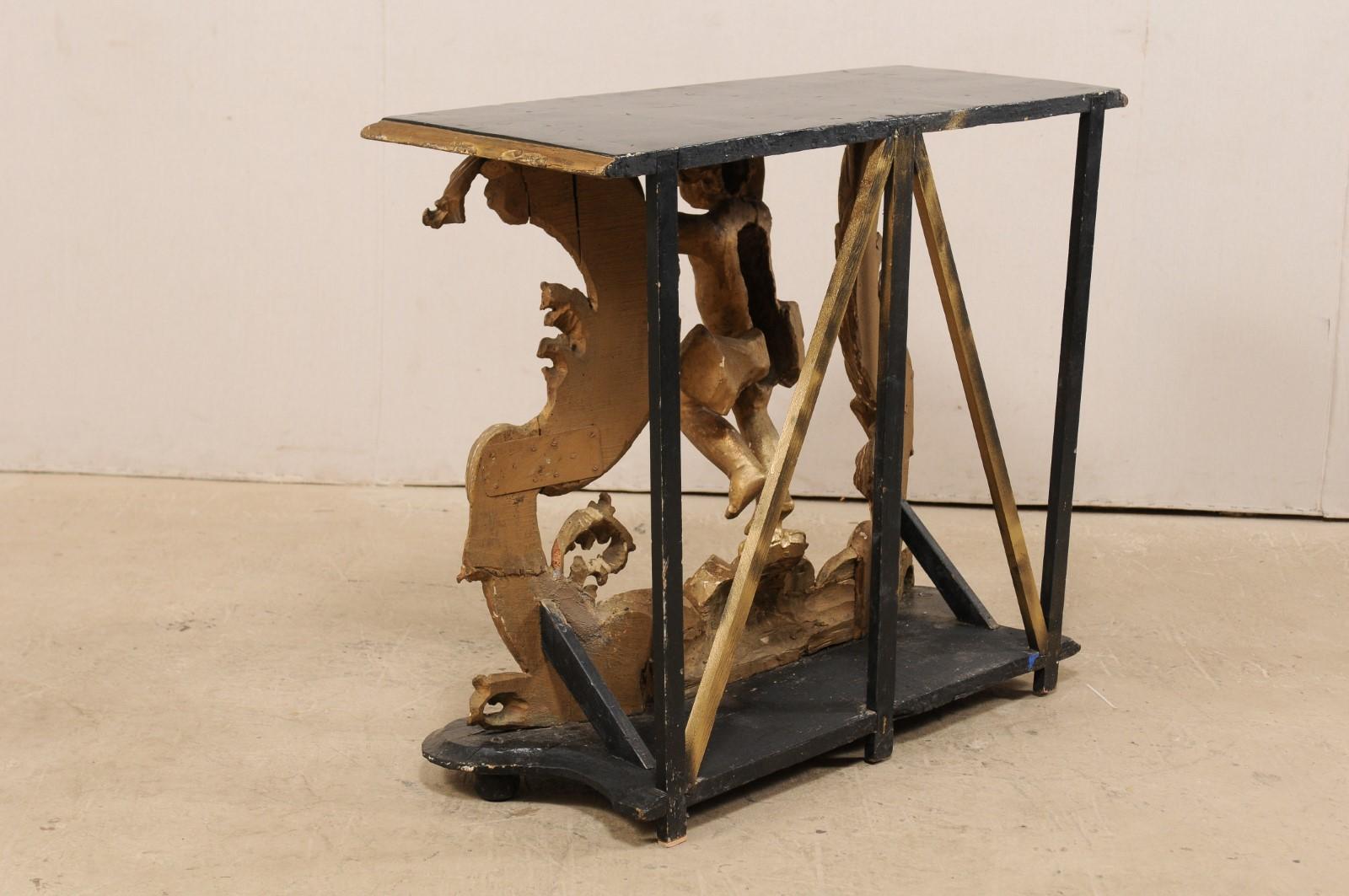 Table console rococo italienne du début du 18e siècle avec un putto magnifiquement sculpté en vente 2