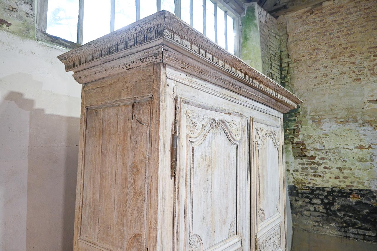 Early 18th Century French Louis XIV Bleached Oak Armoire, Wardrobe 8