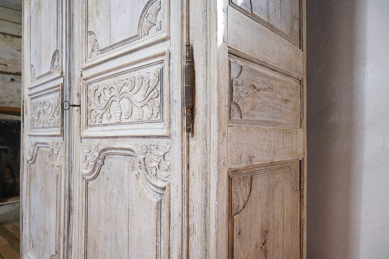 Early 18th Century French Louis XIV Bleached Oak Armoire, Wardrobe 5