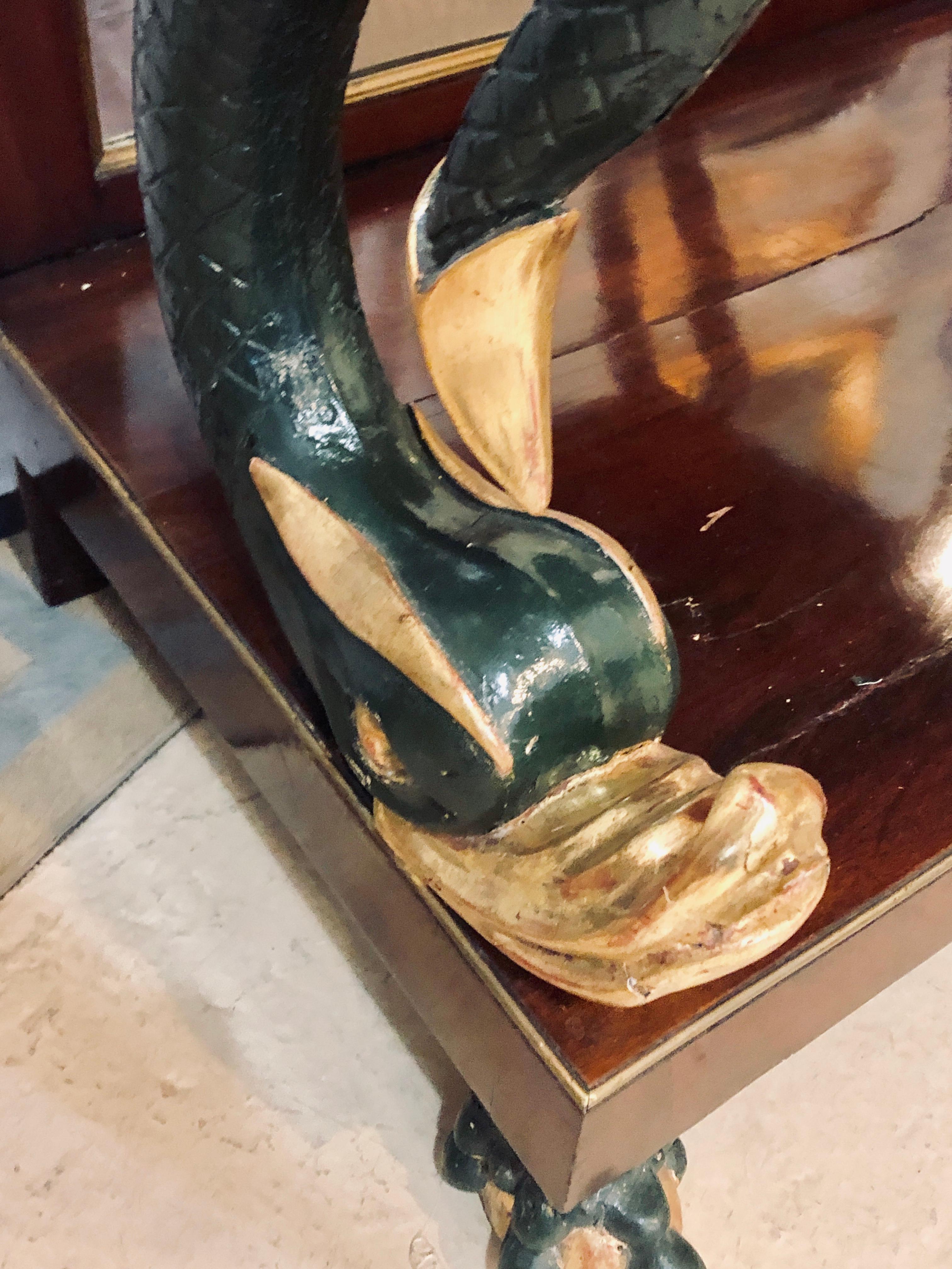 Siglo XIX Imperio Serpiente Pintada y Dorada Decorada Espalda Espejada Muelle o Cons en venta 4