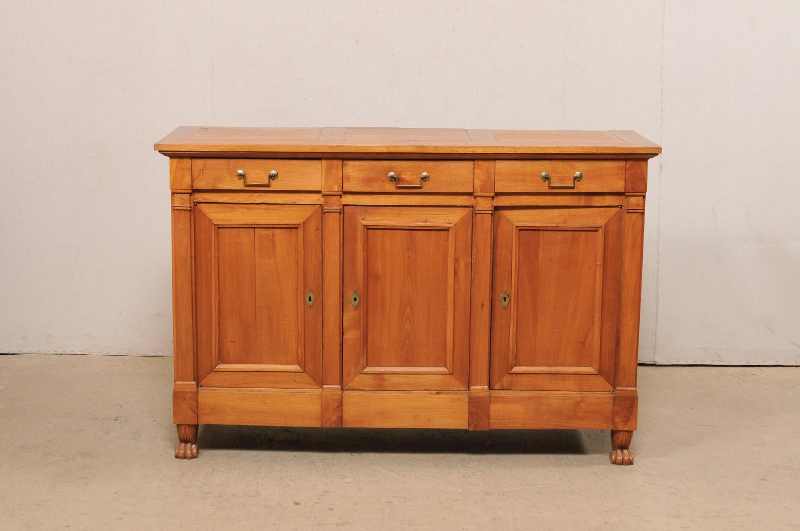Early 19th C. French Wooden Credenza on Paw Feet In Good Condition For Sale In Atlanta, GA