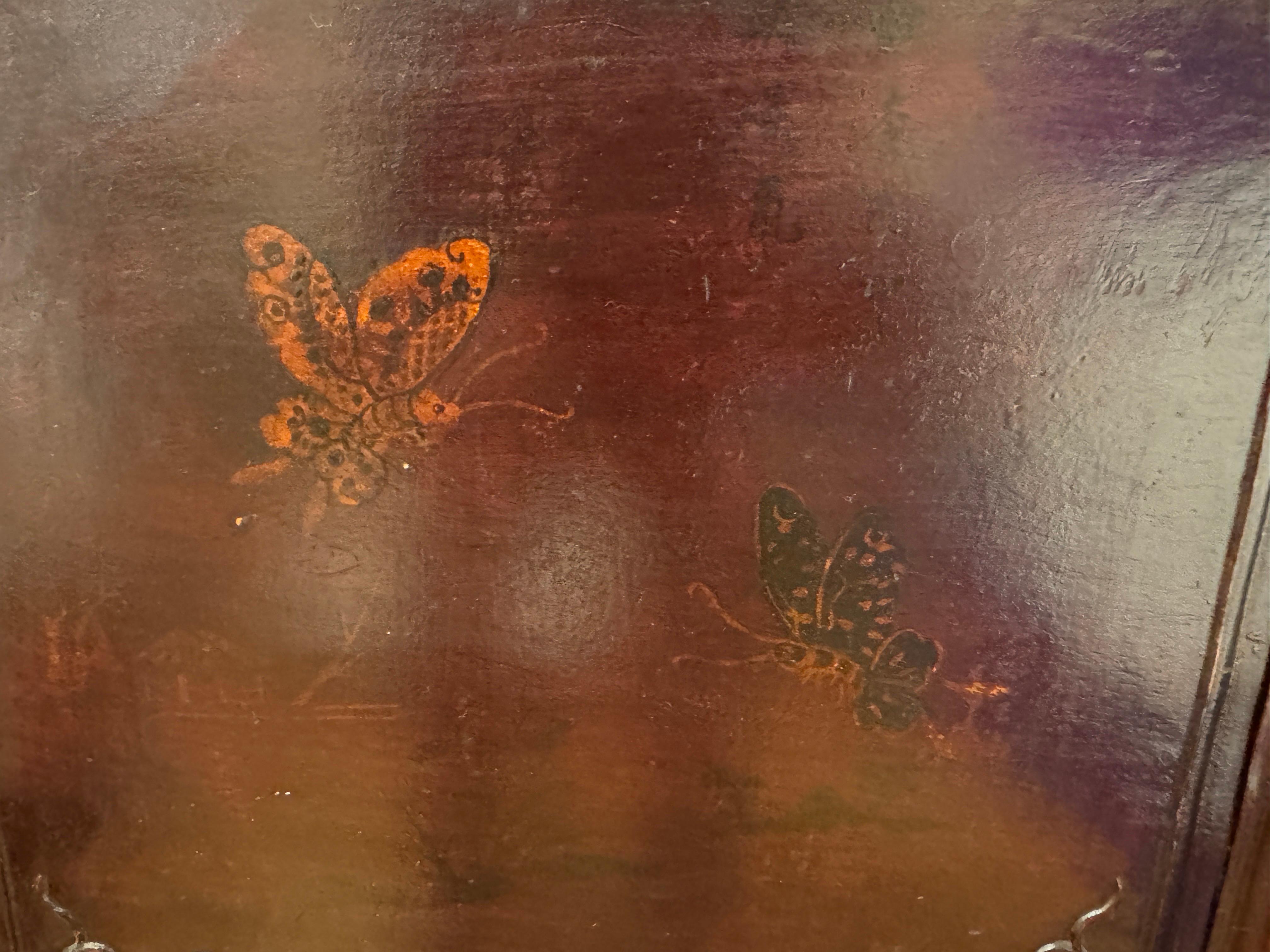 Un armario chino de principios del siglo XIX Tallado en venta