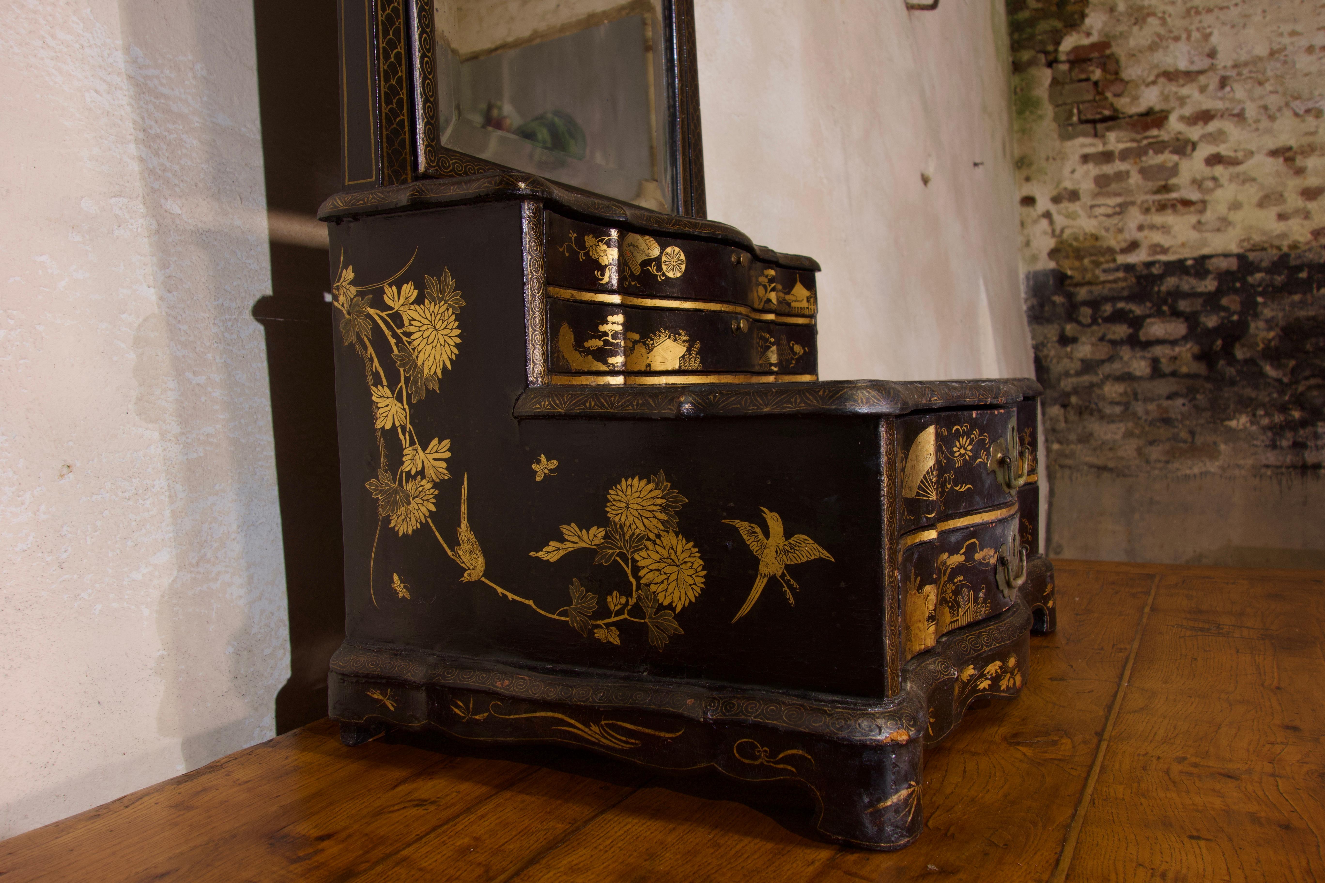 An Early 19th Century Chinese Export Chinoiserie Dressing Table Mirror 11