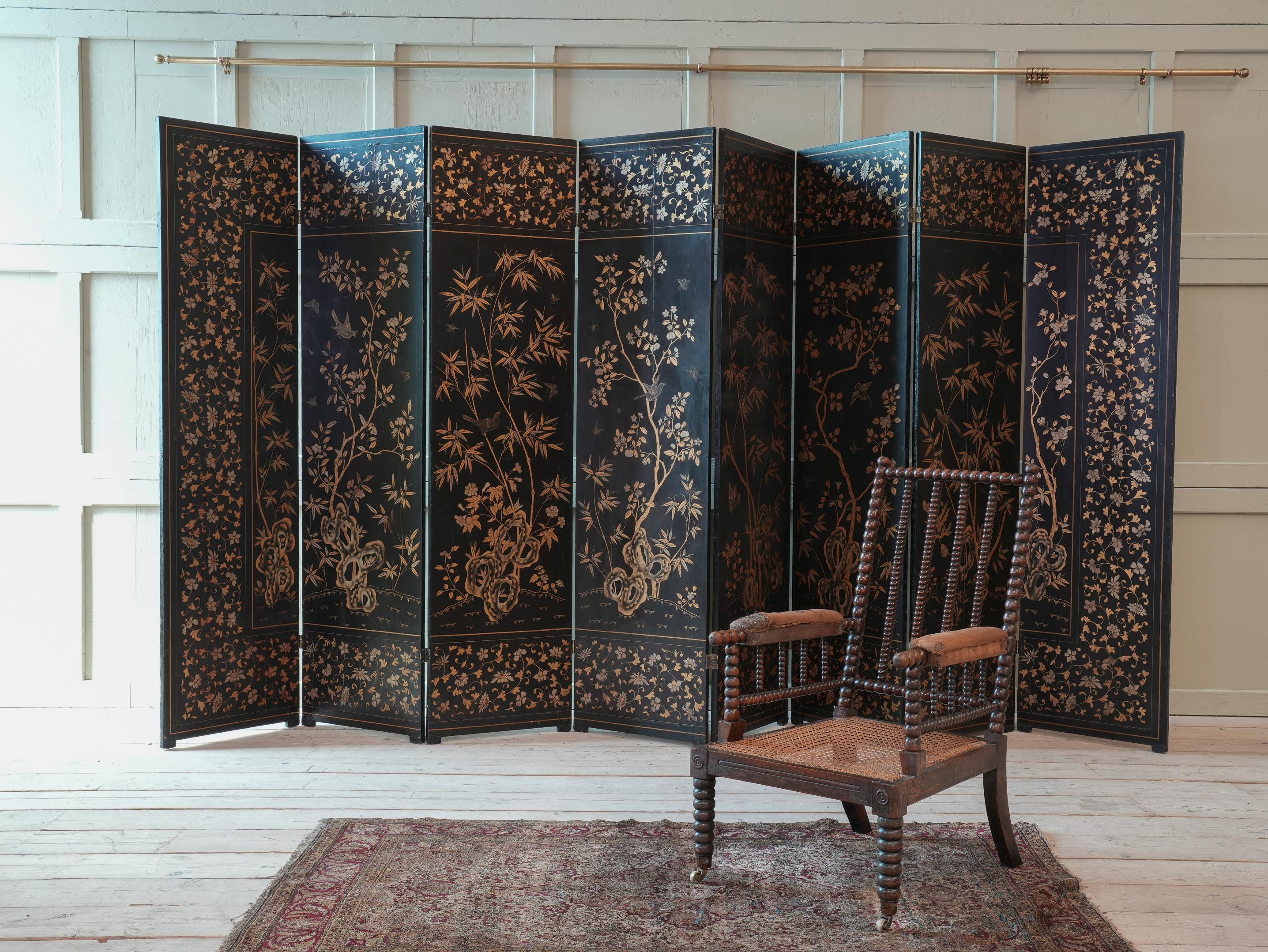 Early 19th Century Chinese Export Eight-Fold Lacquer Screen For Sale 7