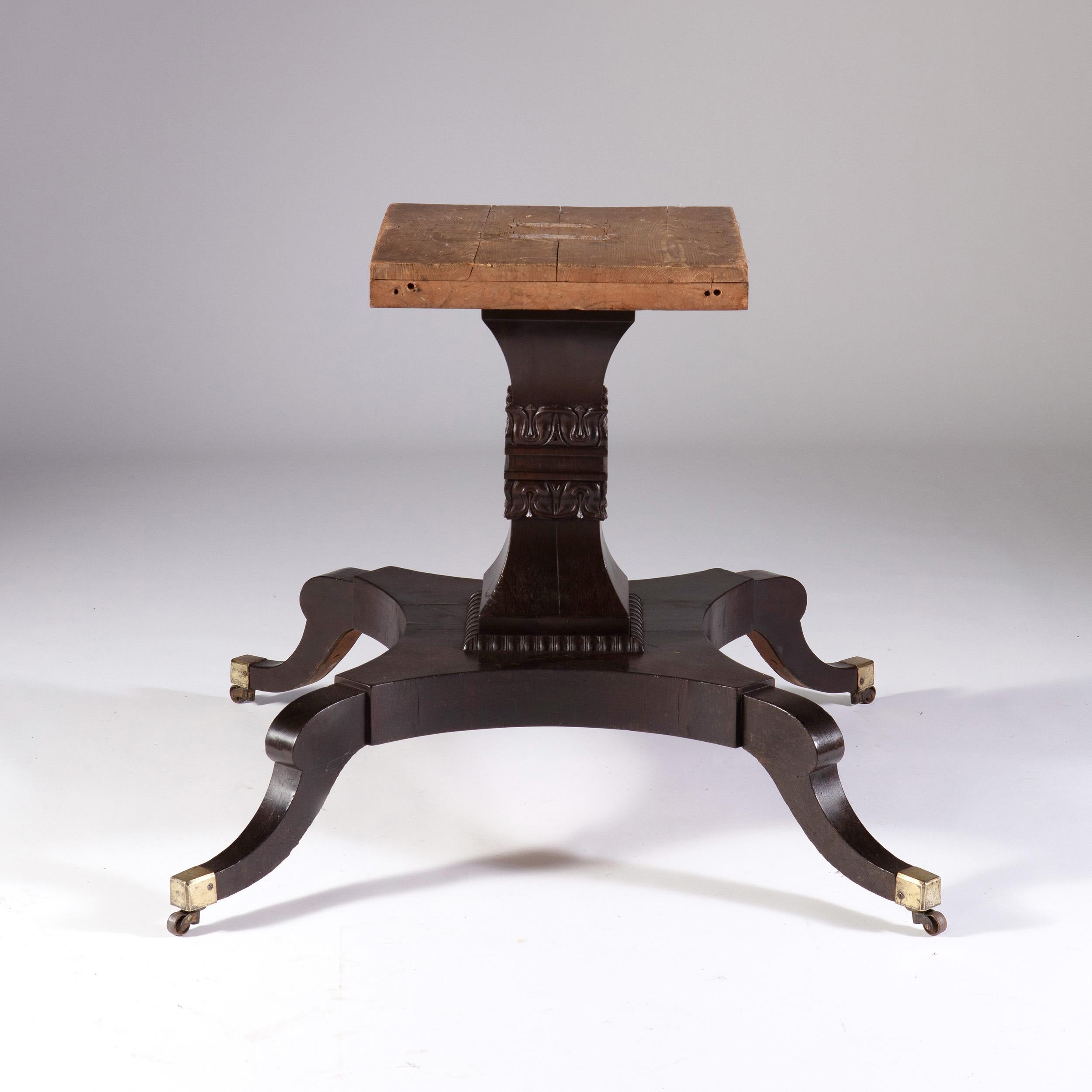 Early 19th Century Ebonized Circular Centre Table with Burr Yew Wood Edge 6