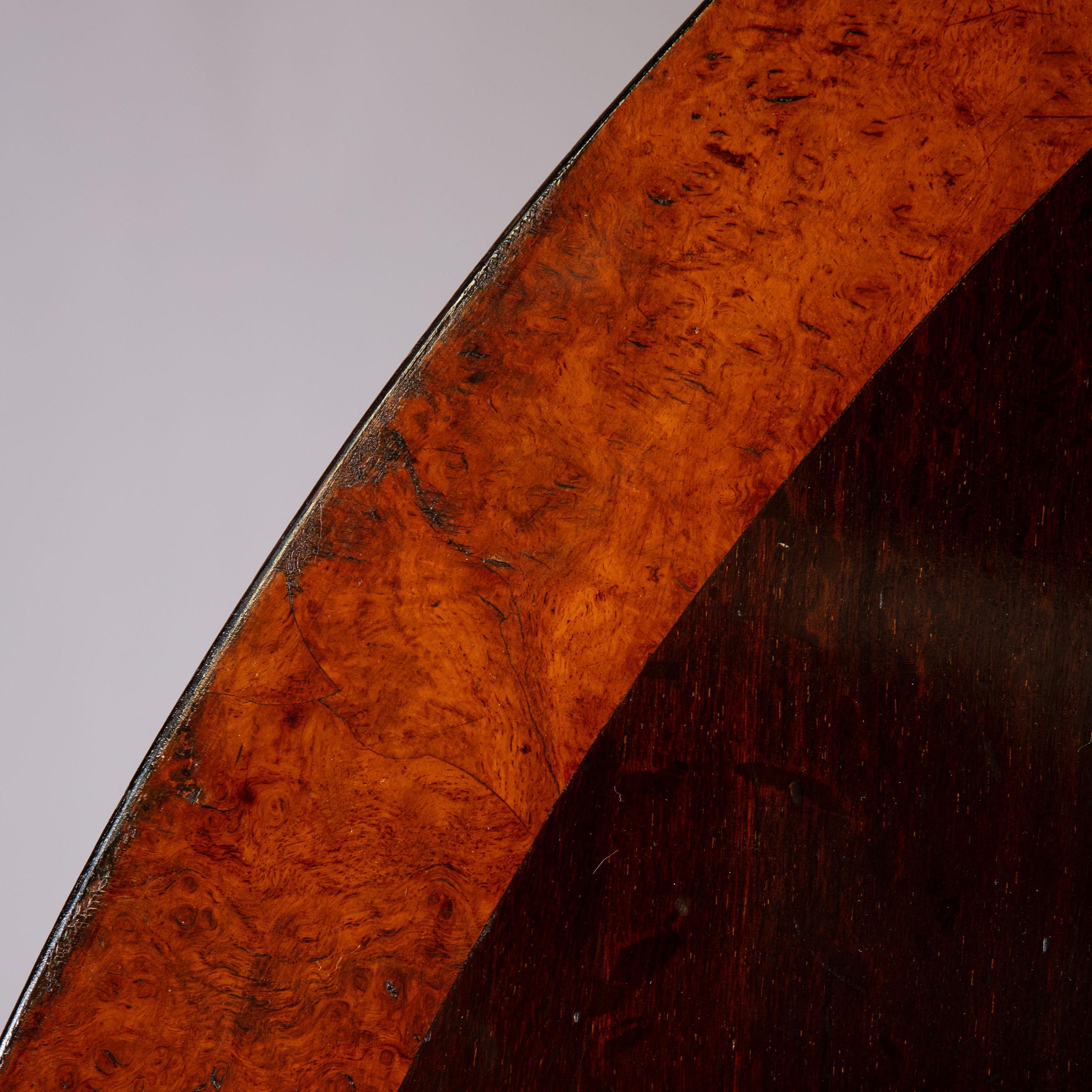 Early 19th Century Ebonized Circular Centre Table with Burr Yew Wood Edge 4