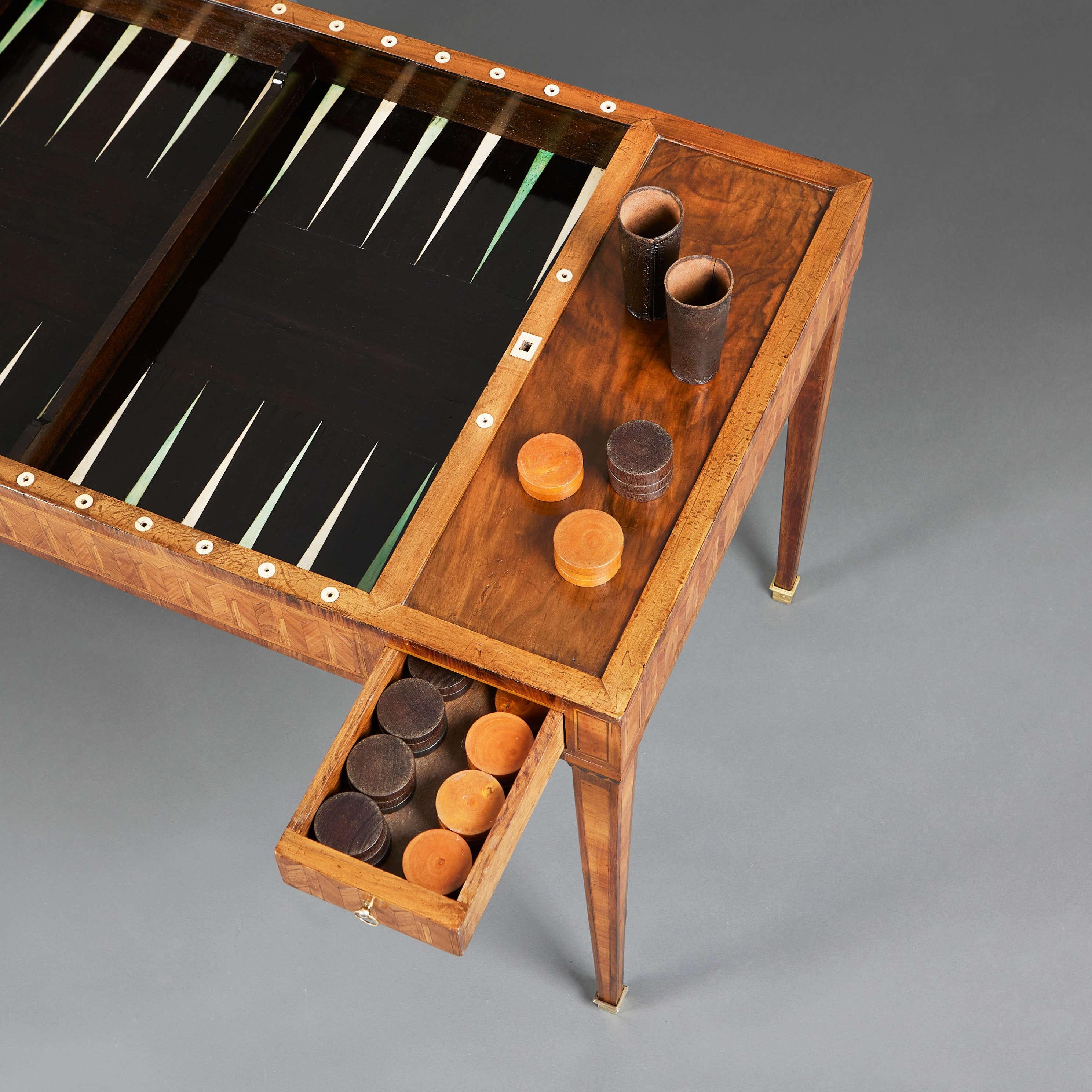 Marqueterie Tavolo da Backgammon e carte con intarsio francese dei primi del XIX secolo in vendita