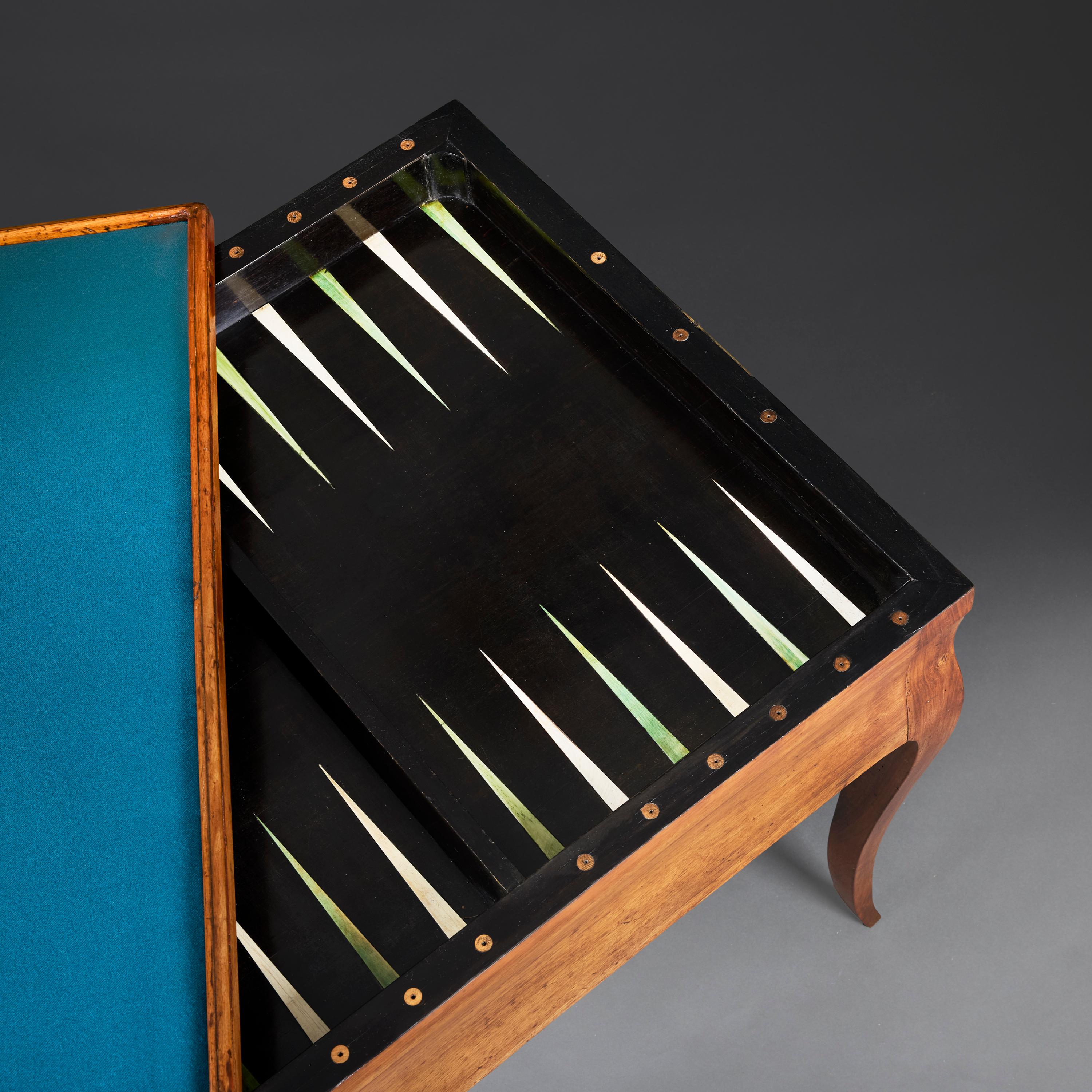 An Early 19th Century French Tric Trac Table with Leather top In Good Condition For Sale In London, GB