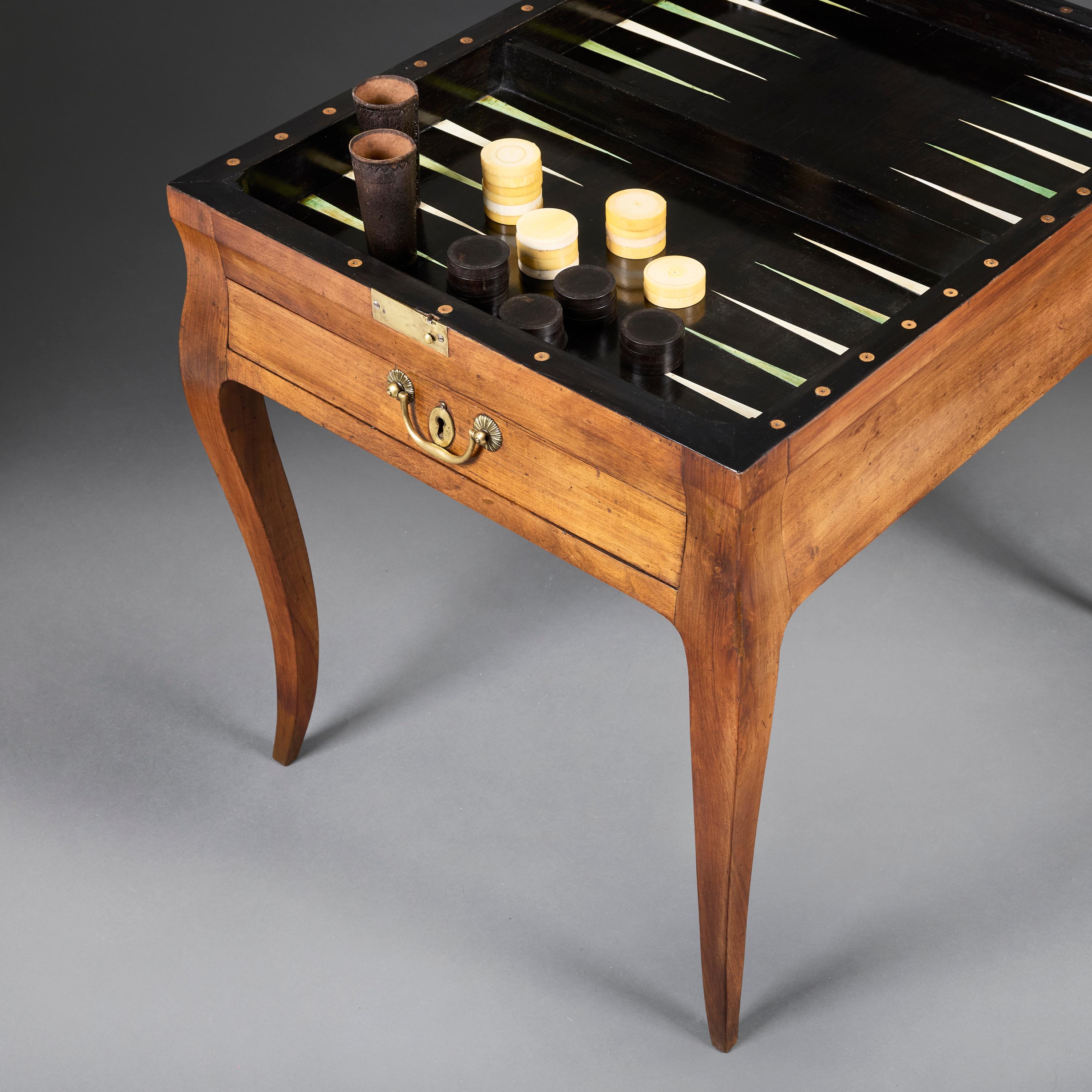 An Early 19th Century French Tric Trac Table with Leather top For Sale 2