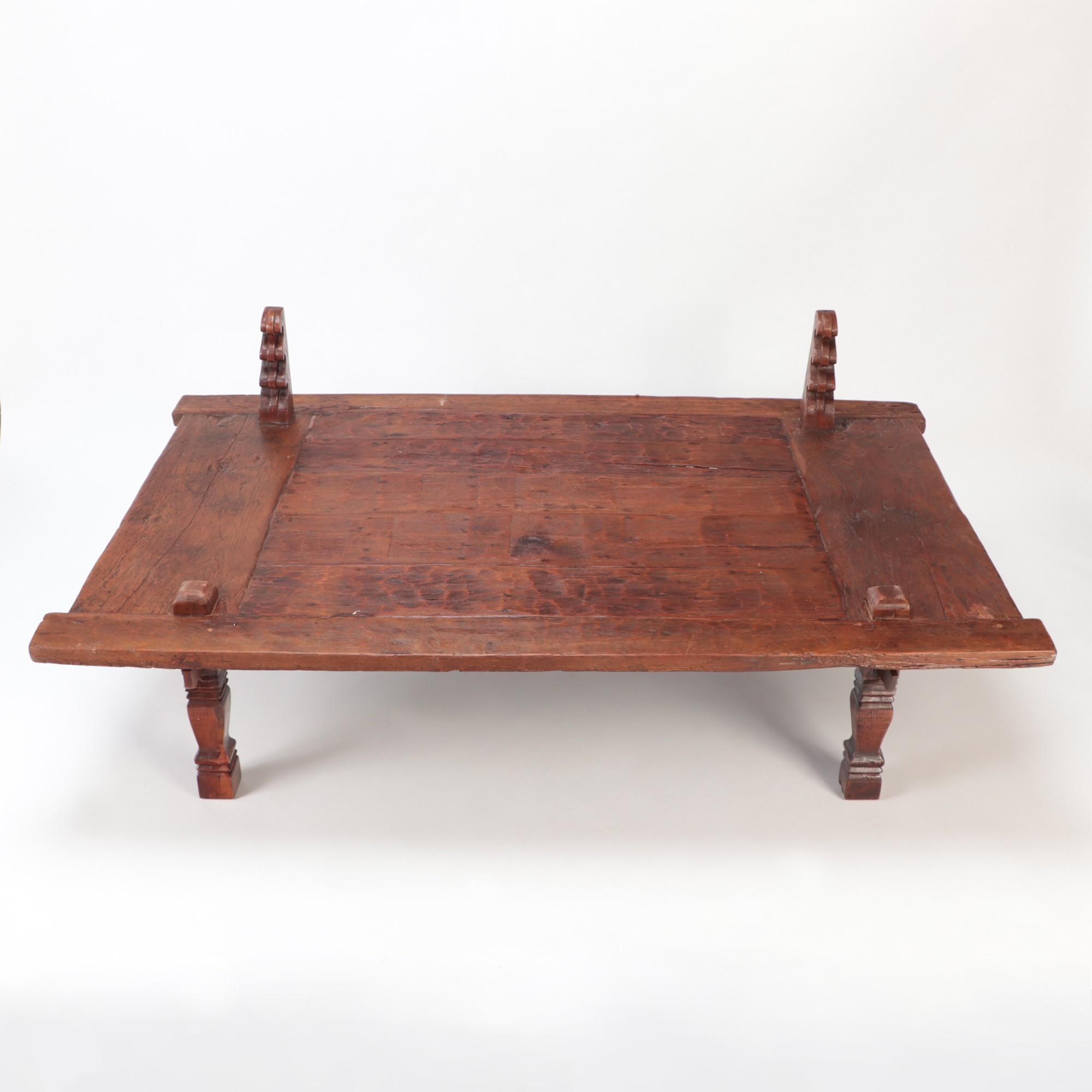 Early 19th Century Indonesian Coffee Table / Sewing Table Solid Teak In Good Condition For Sale In Philadelphia, PA