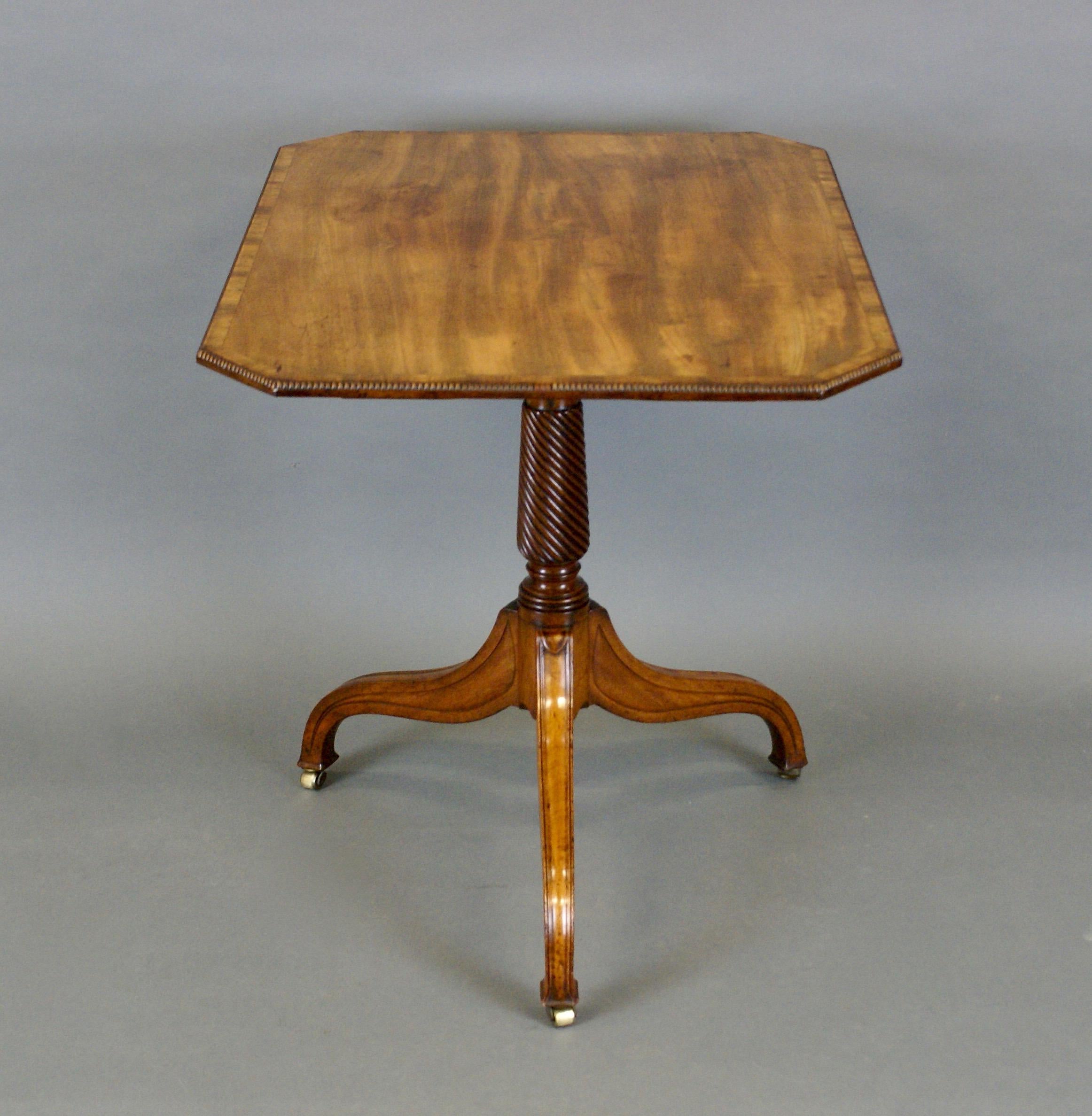 Early 19th Century Mahogany Tripod Table of Lozenge Form For Sale 1