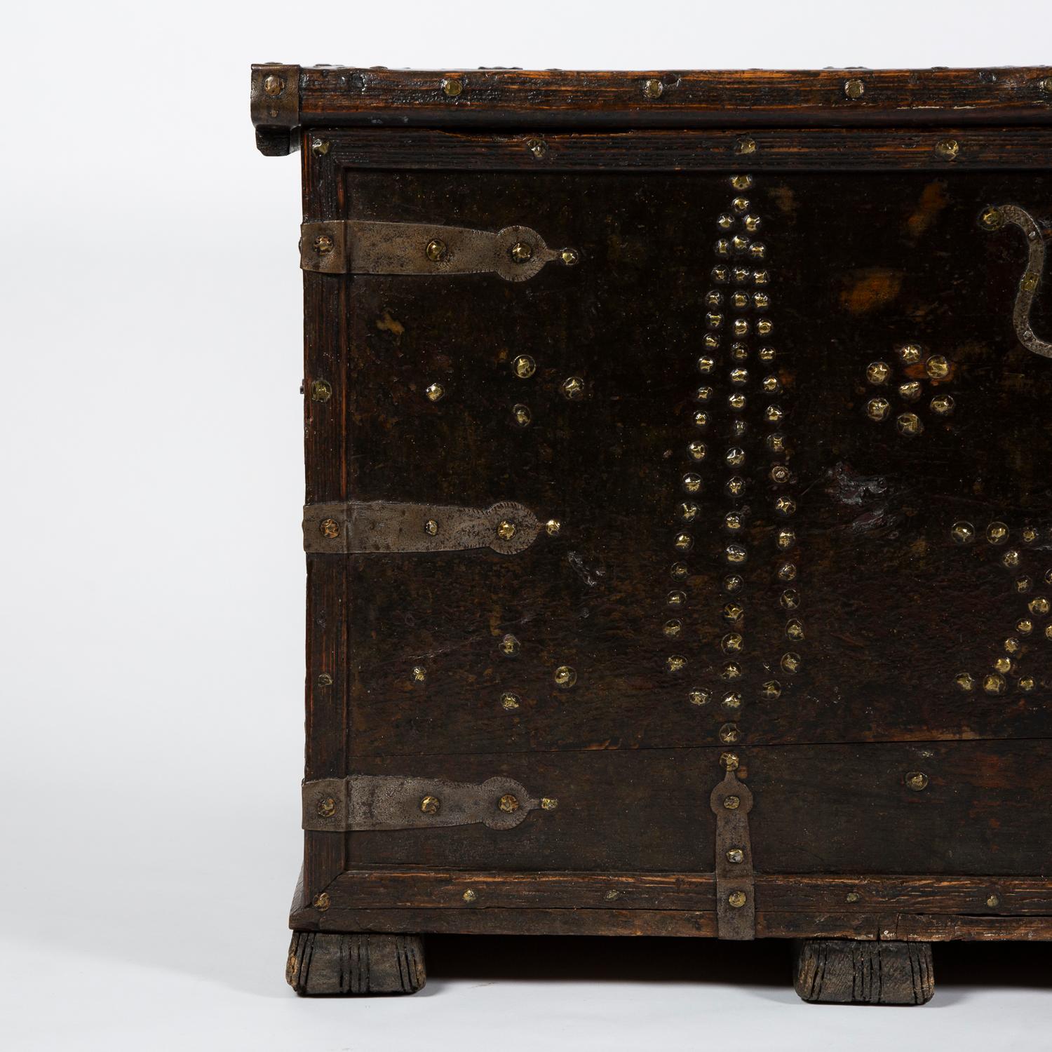 Early 19th Century Northern European Painted Chest 7
