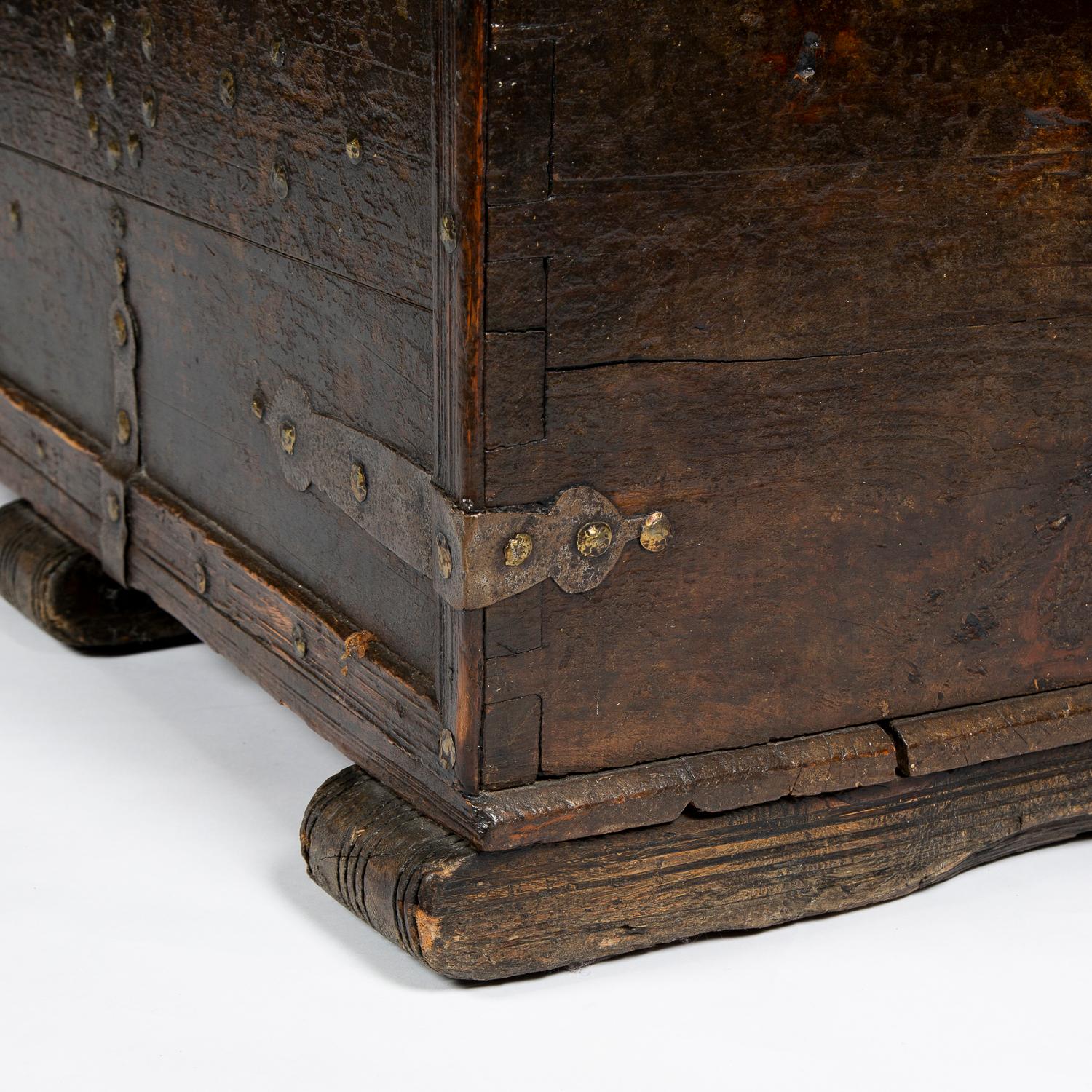 Early 19th Century Northern European Painted Chest 12