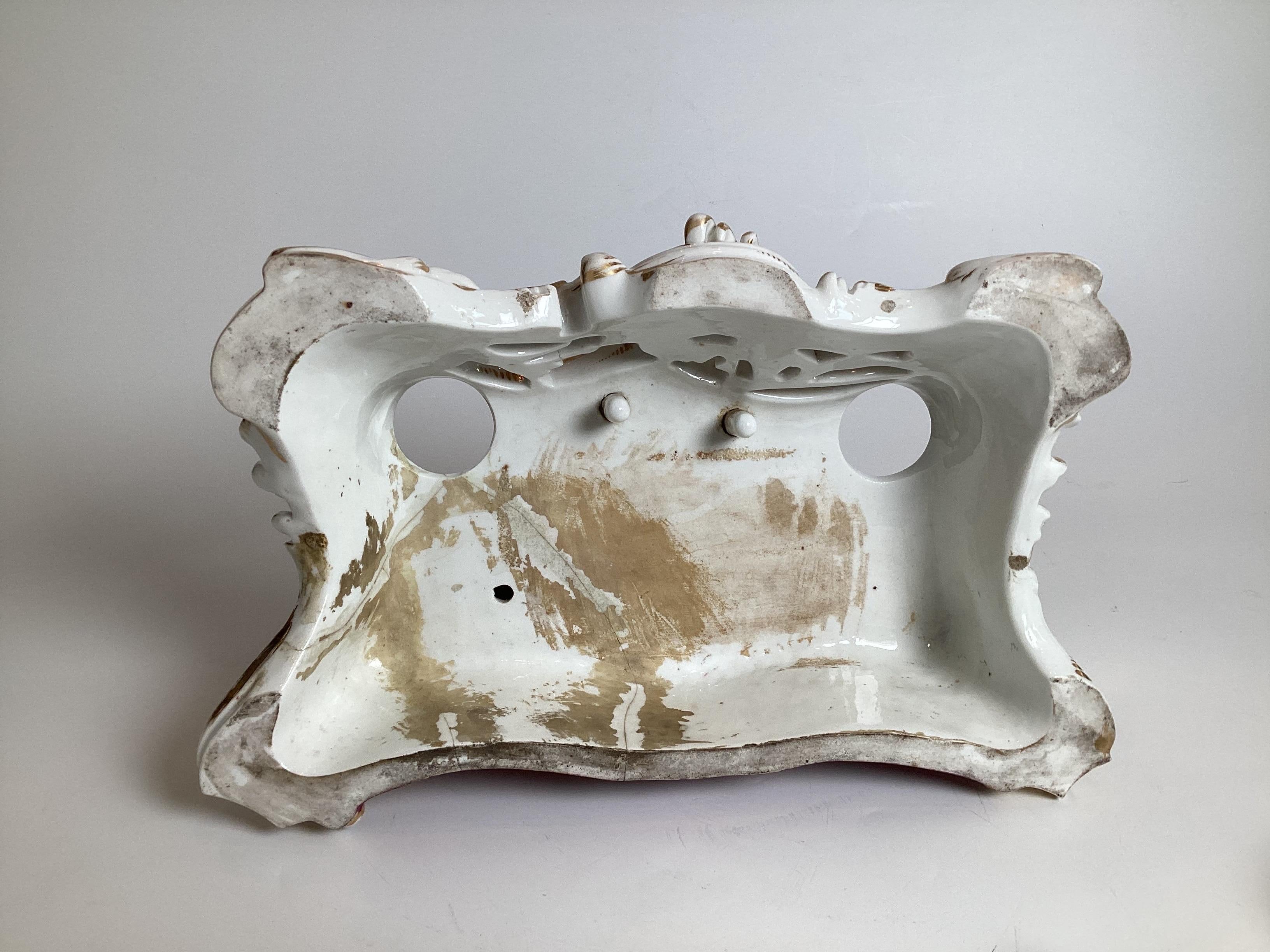 An Early 19th Century Paris Porcelain Inkstand For Sale 7