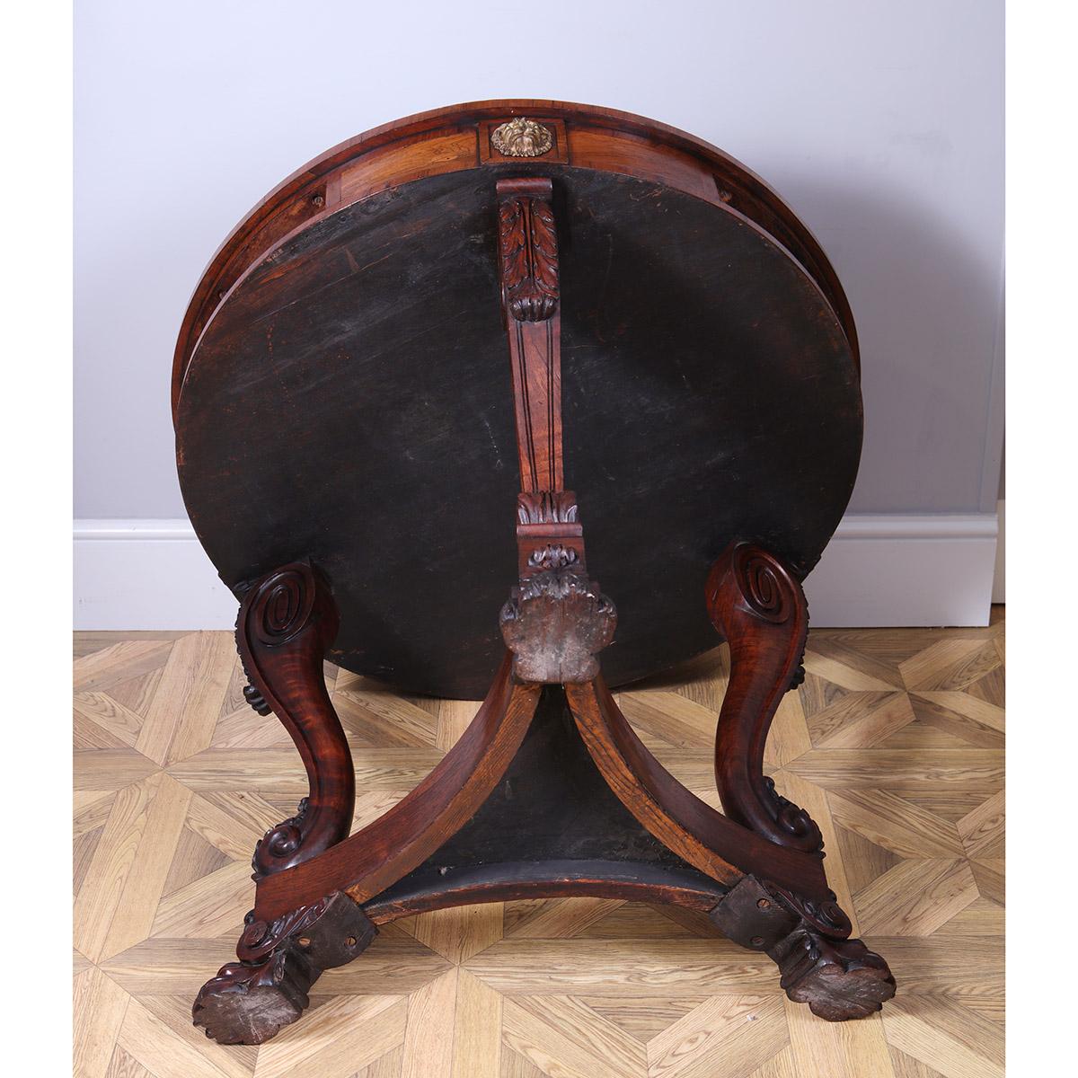 Table à tambour en bois de rose de style Régence du début du 19e siècle  en vente 1