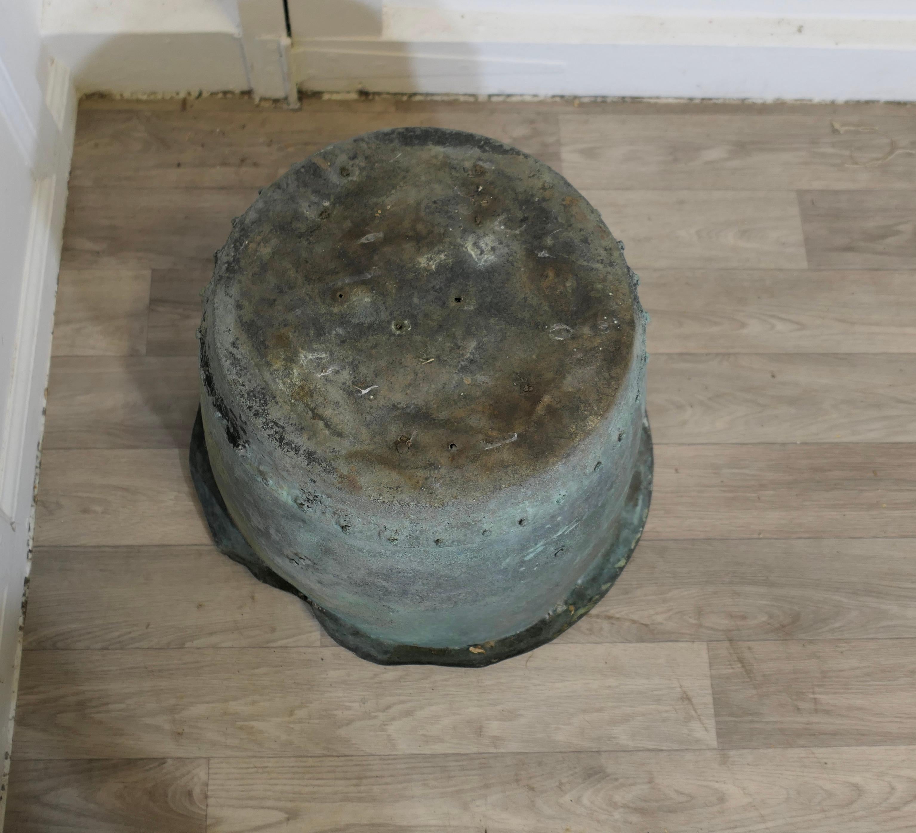Chaudron en cuivre antique riveté du début du 19e siècle 1