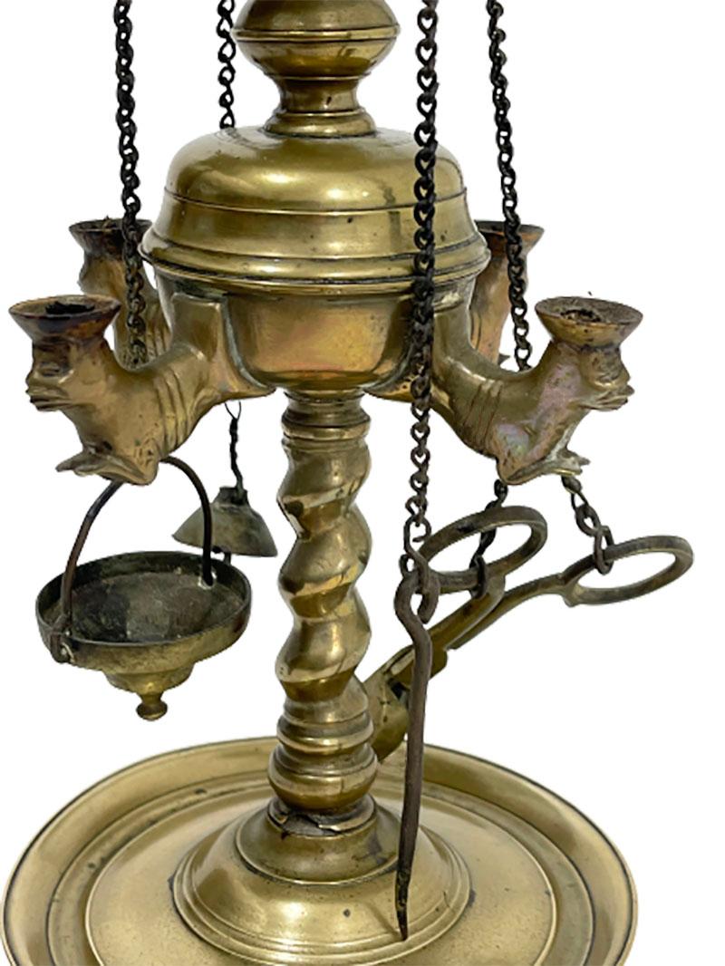 Kleine Öllampe „lucerne“ aus Messing, frühes 19. Jahrhundert (Europäisch) im Angebot