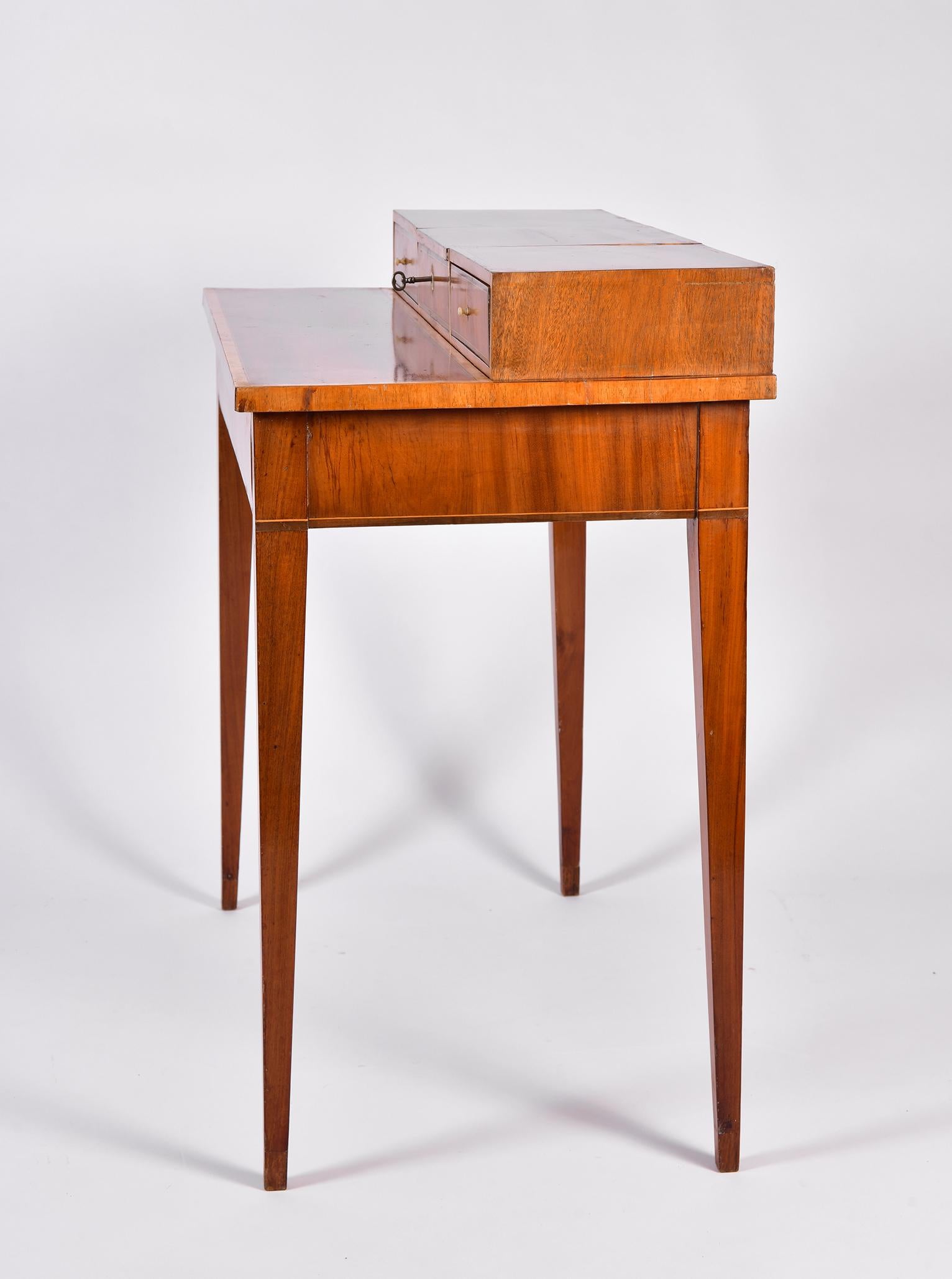 Early 19th Century Swedish Mahogany Dressing Table 1