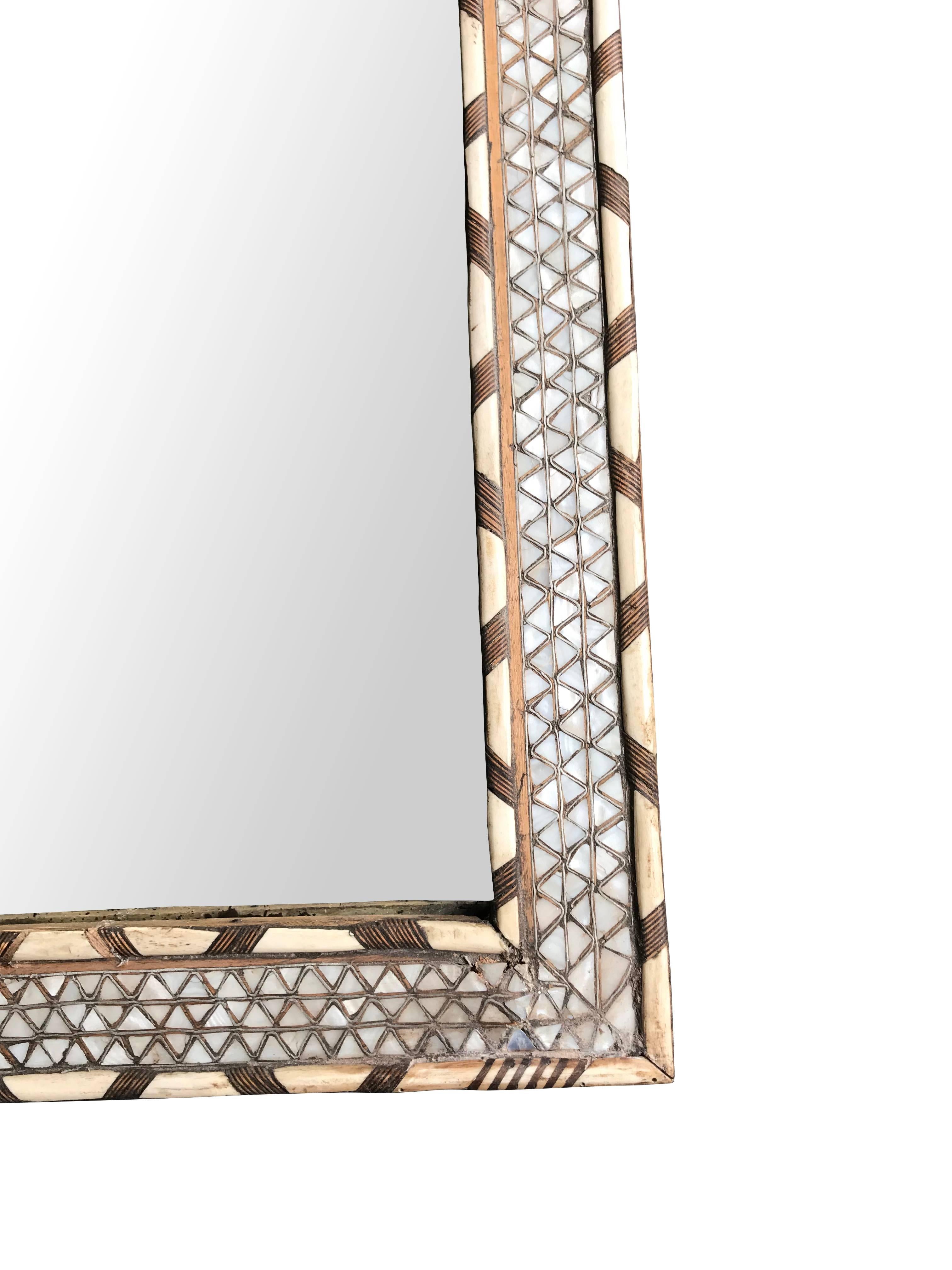 Early 19th Century Syrian Mirror  In Good Condition In London, GB