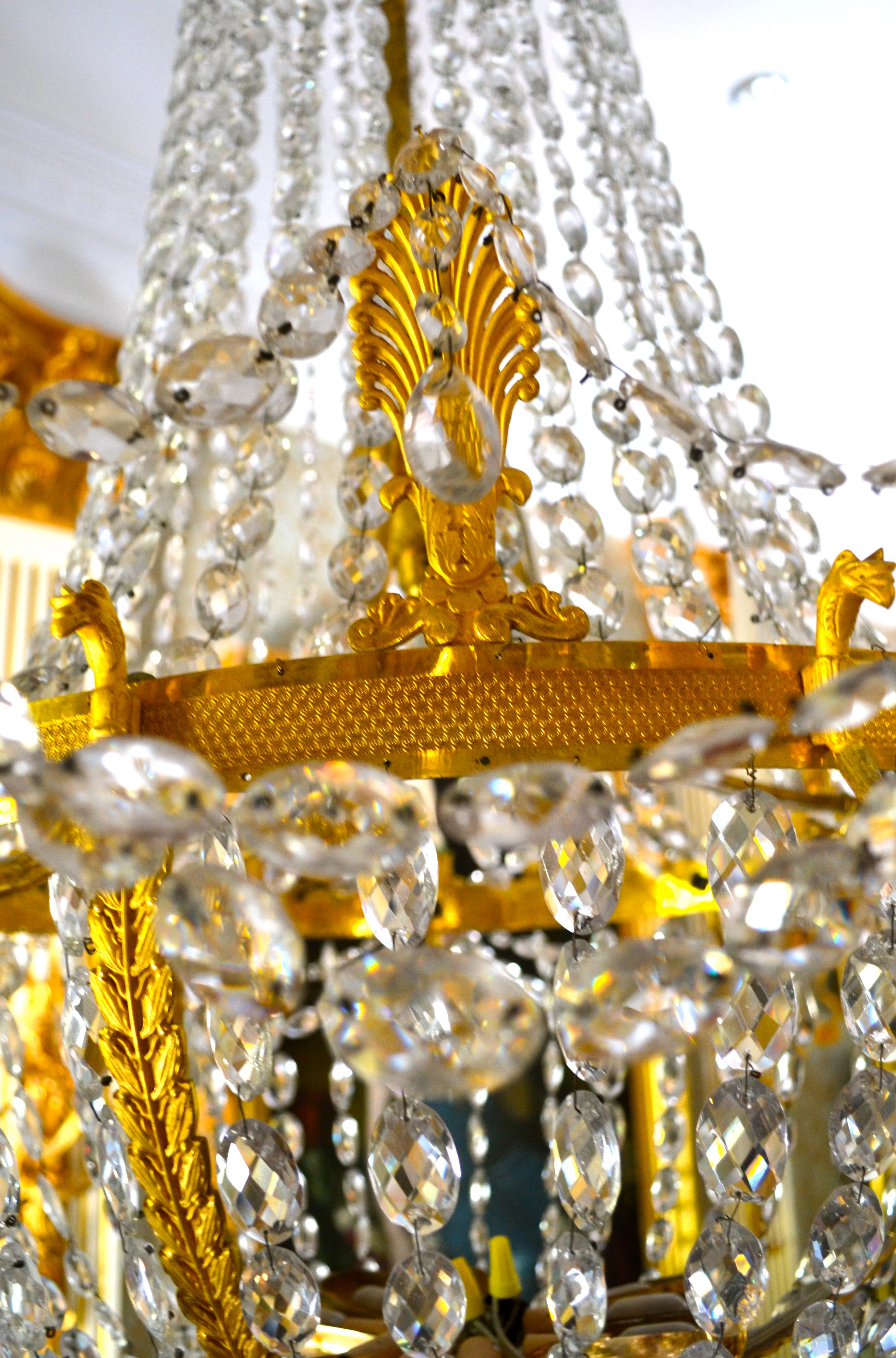 Early 19th Century, French Empire Gilded Bronze and Crystal Chandelier For Sale 6