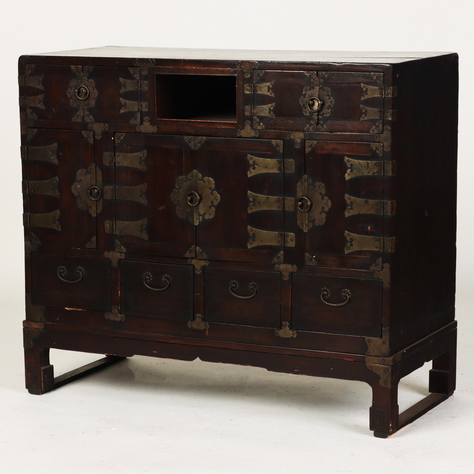 Early 19thcentury Korean Chest Withornate Brushed Brass Details and Hinges In Good Condition In Philadelphia, PA