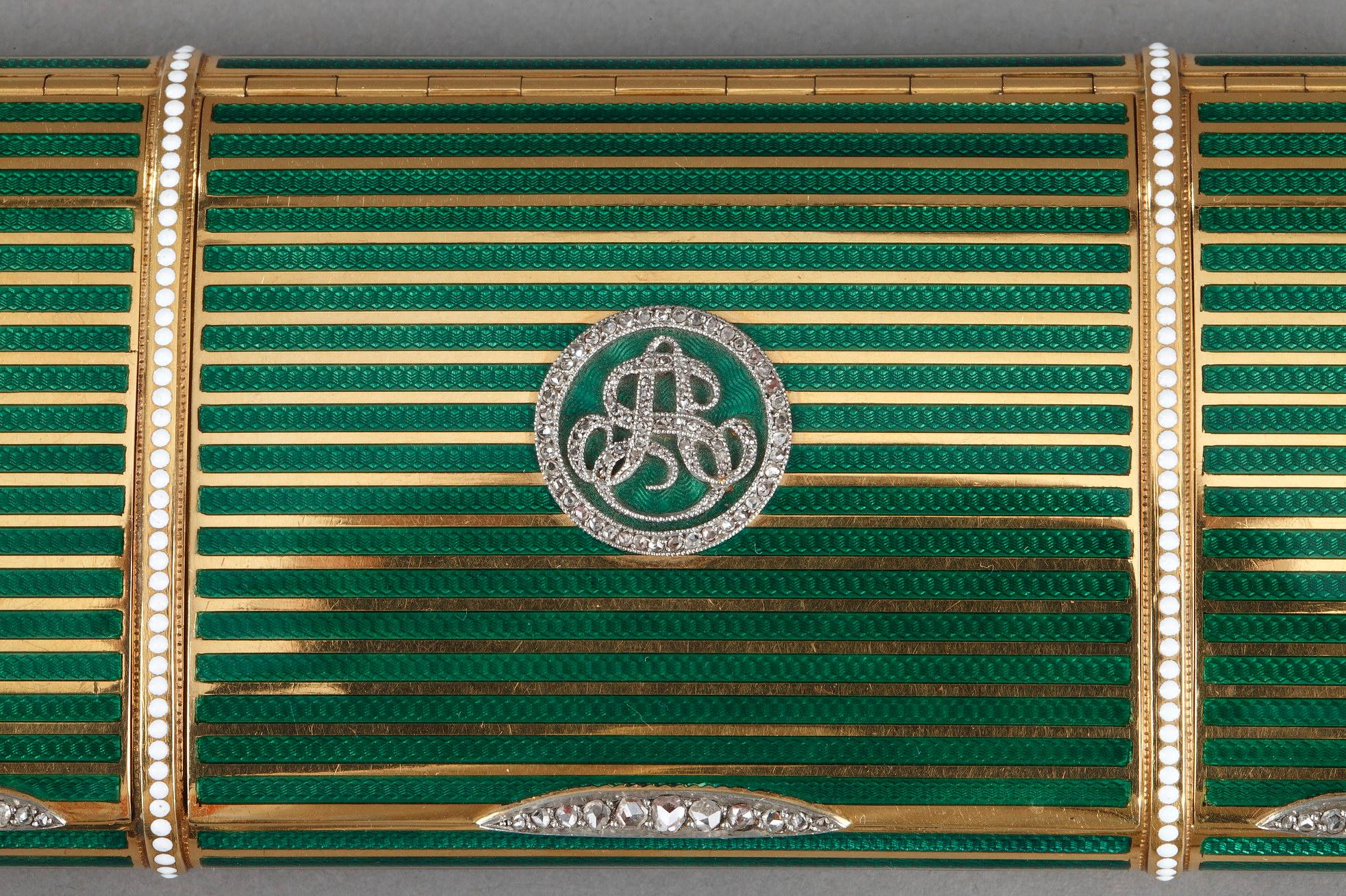 Early 20th Century Bi-Colour Gold and Enamel Case 1