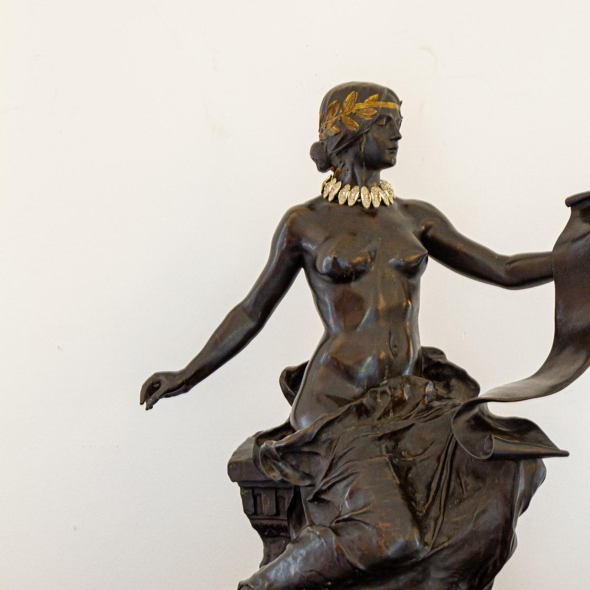 Early 20th Century Bronze of an Allegorical Figure by Georges Bareau 4