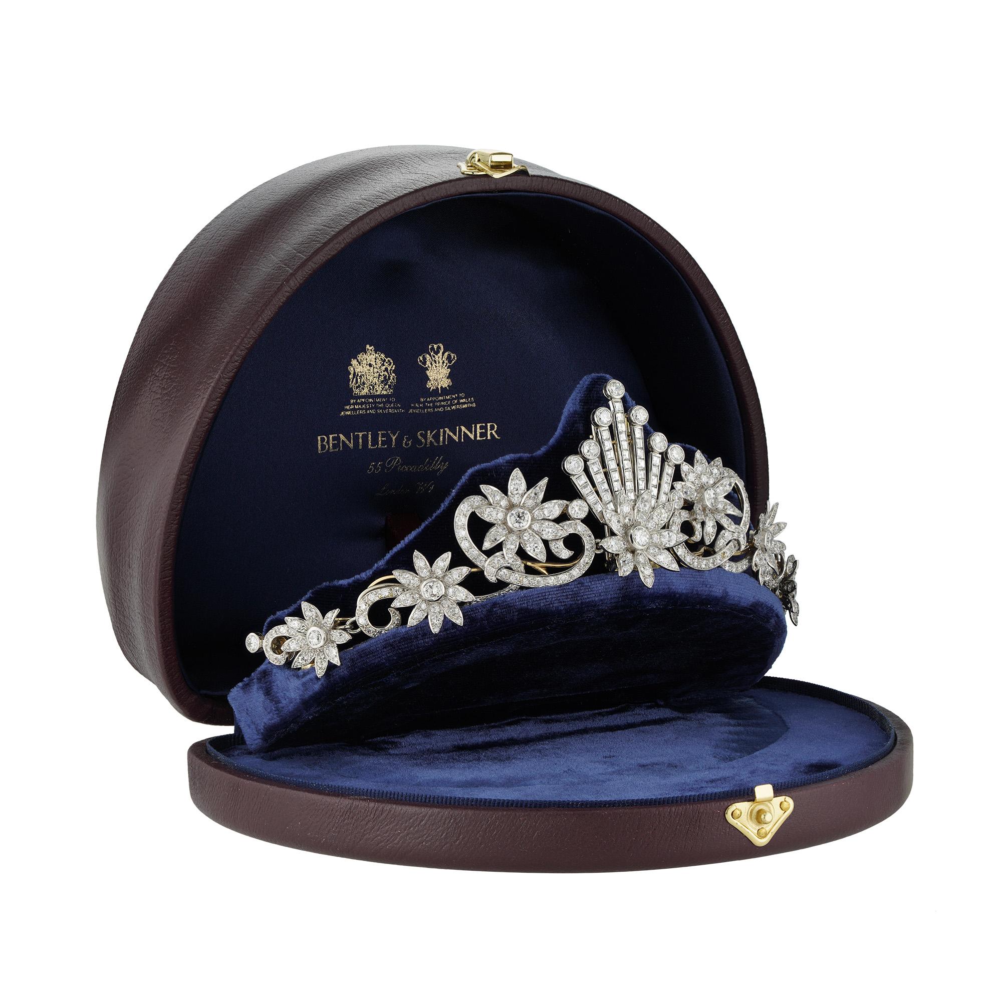 Taglio brillante Un diadema con diamanti incastonati dei primi del Novecento in vendita