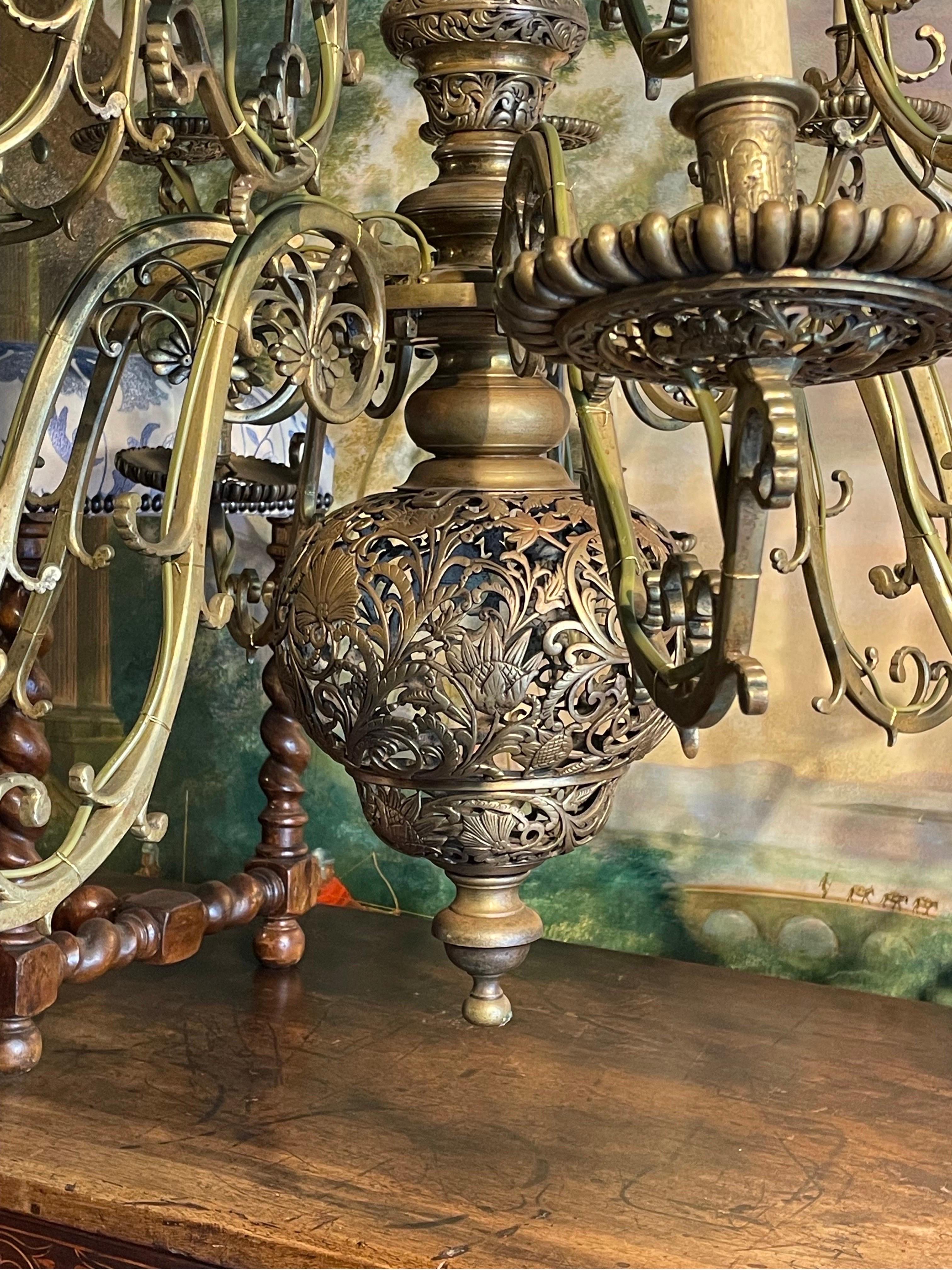 An Early 20th Century Dutch Cast Brass Chandelier In Good Condition For Sale In ARMADALE, VIC