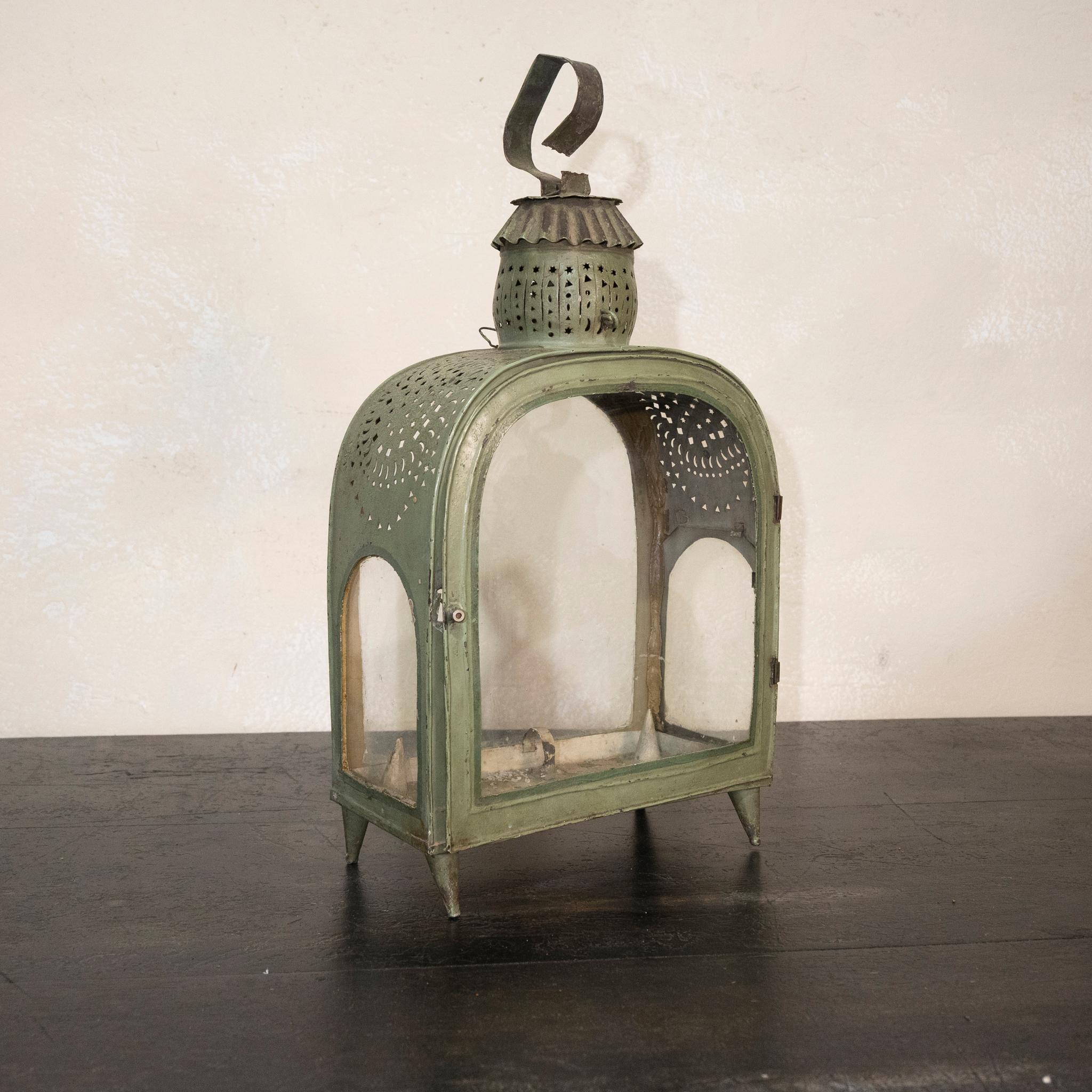 Early 20th Century French Green Toleware Garden Lantern, Glazed In Good Condition In Basingstoke, Hampshire