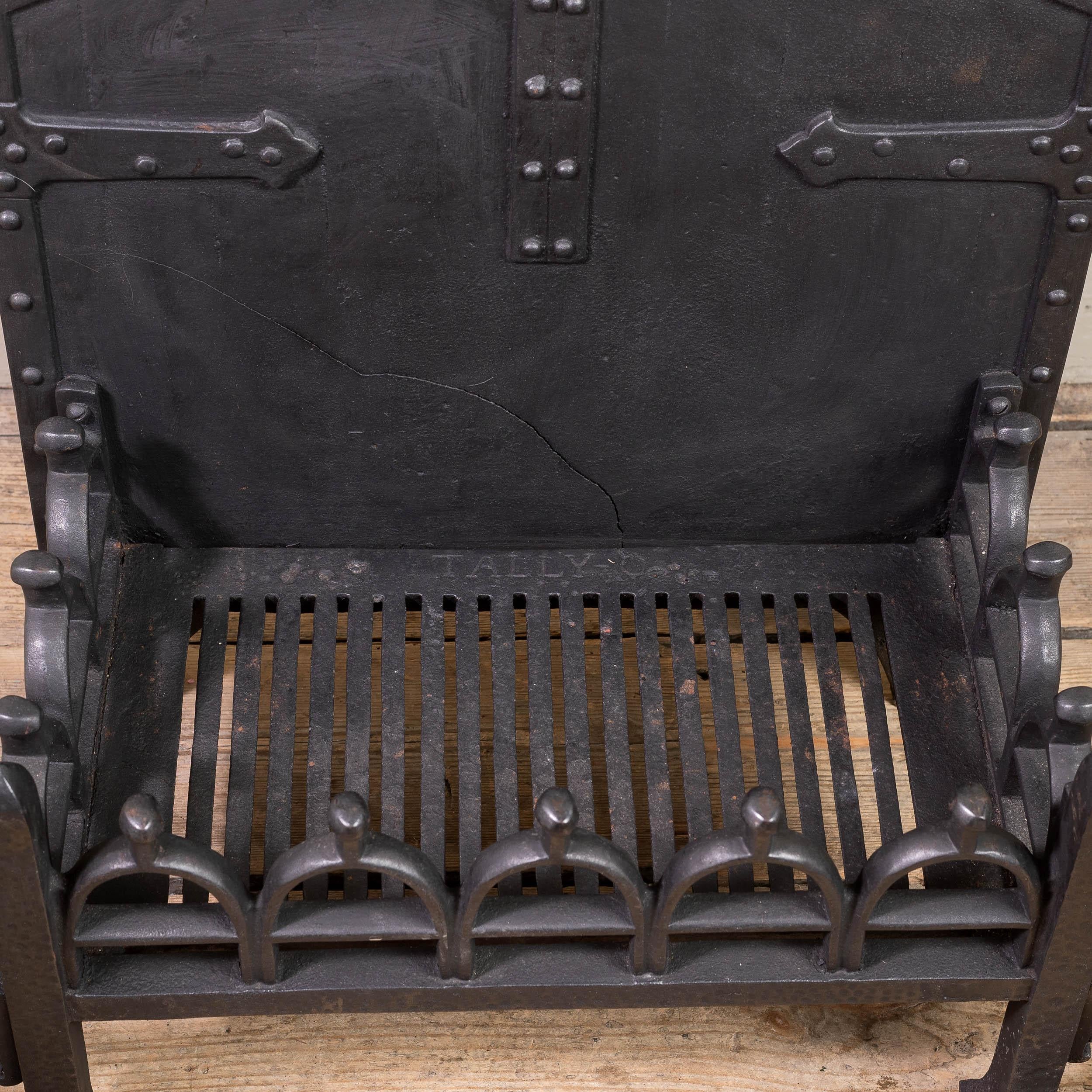 An Early 20th Century Iron and Bronze Fire Grate For Sale 5