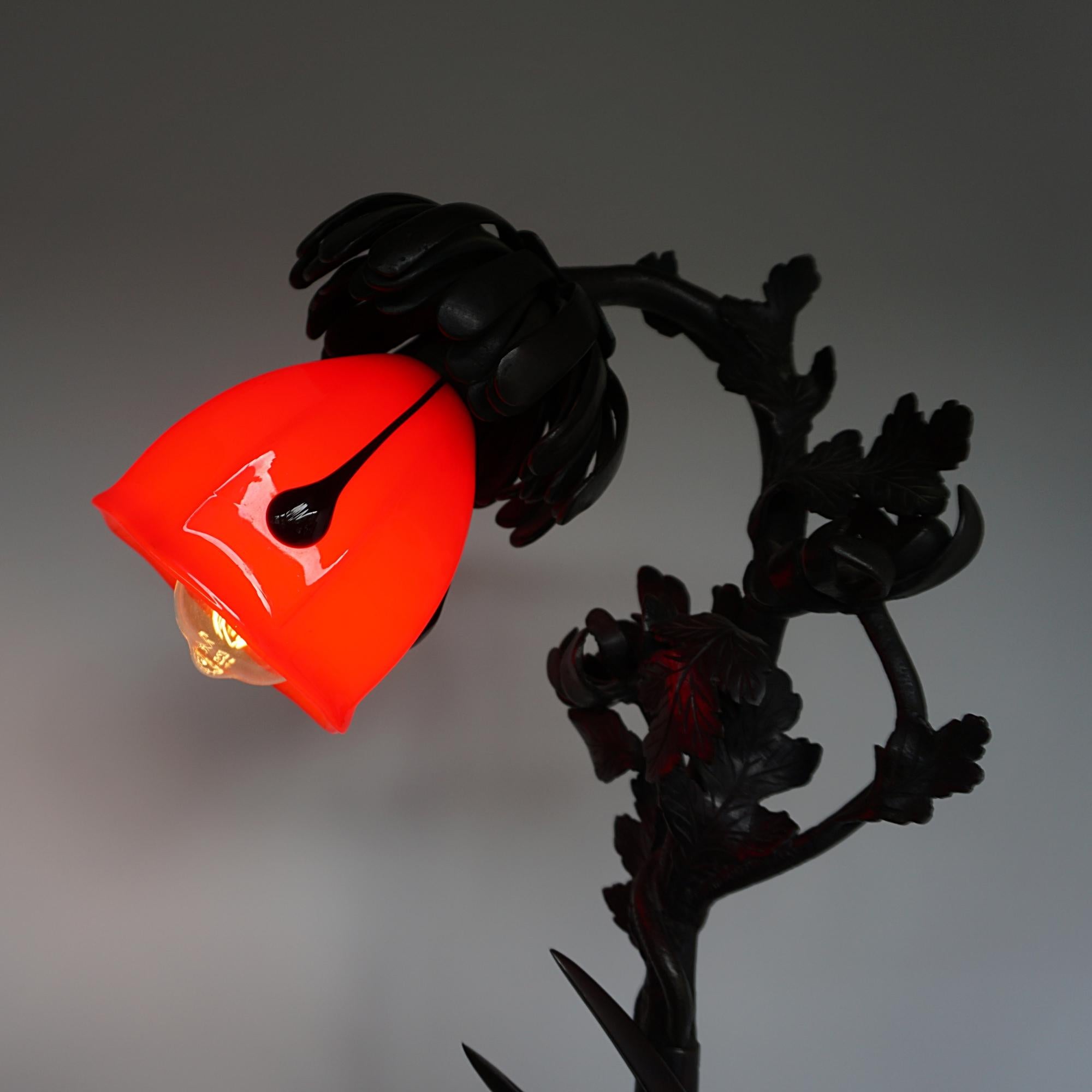 Lampadaire en bronze du début du 20e siècle de la période Meiji, orné d'une grue couronnée rouge en vente 8