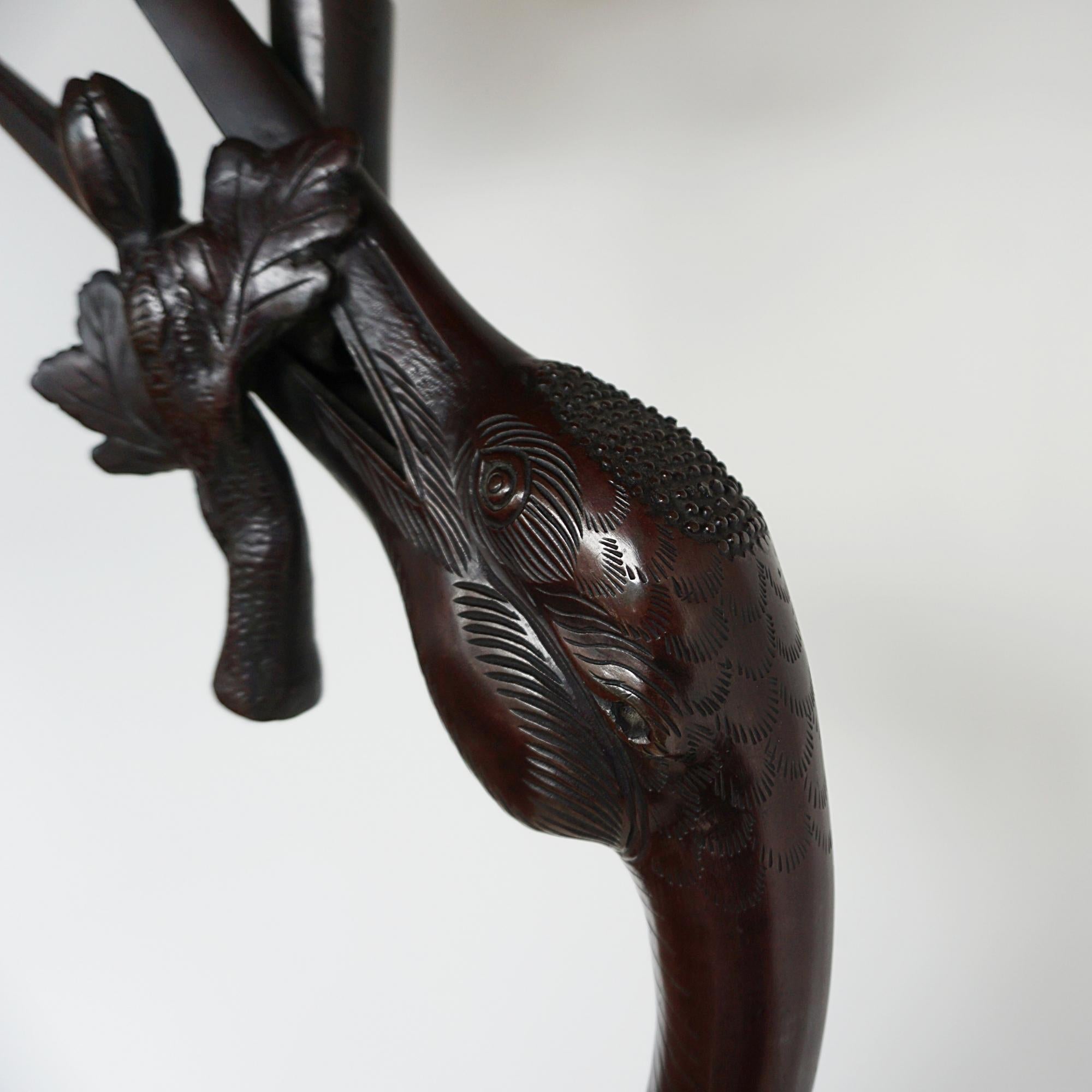 Lampadaire en bronze du début du 20e siècle de la période Meiji, orné d'une grue couronnée rouge en vente 1