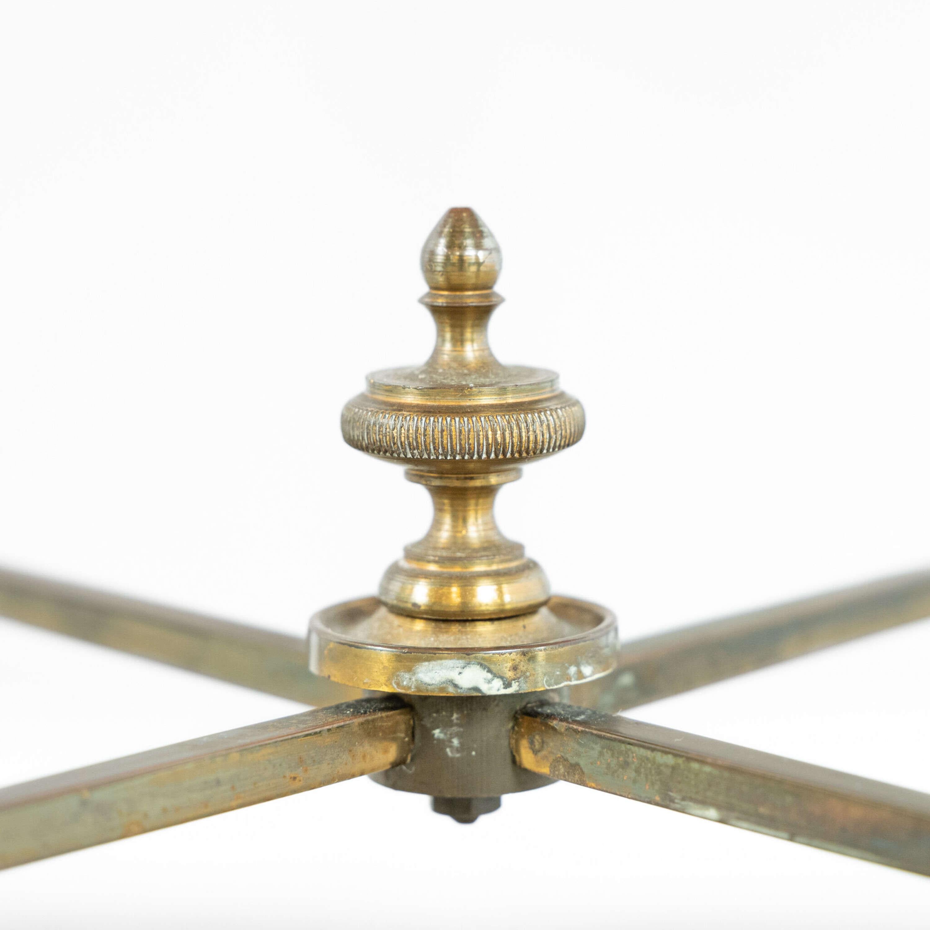 An Early 20th Century Tripartite Verre églomisé Maison Baguès Brass Coffee Table Latón en venta