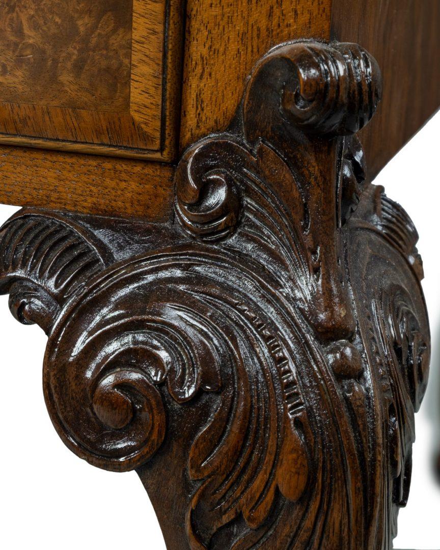 Early 20th Century Walnut Desk by Waring and Gillow In Good Condition In Northwich, GB