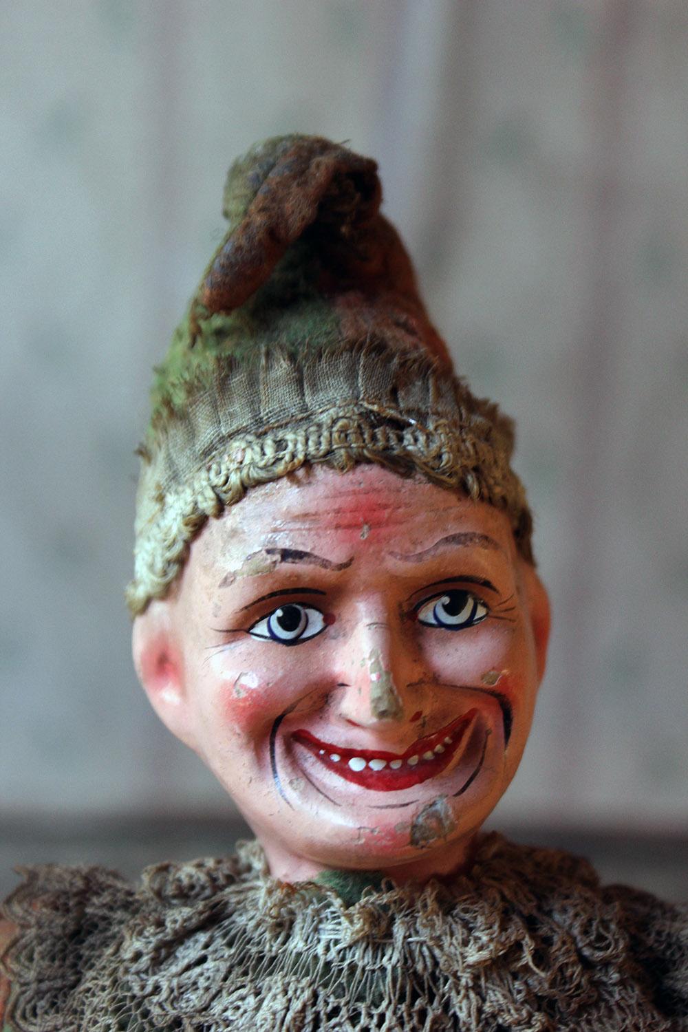 Early 20th Century Mr Punch Roly Poly Toy, circa 1915-1925 In Good Condition In Bedford, Bedfordshire