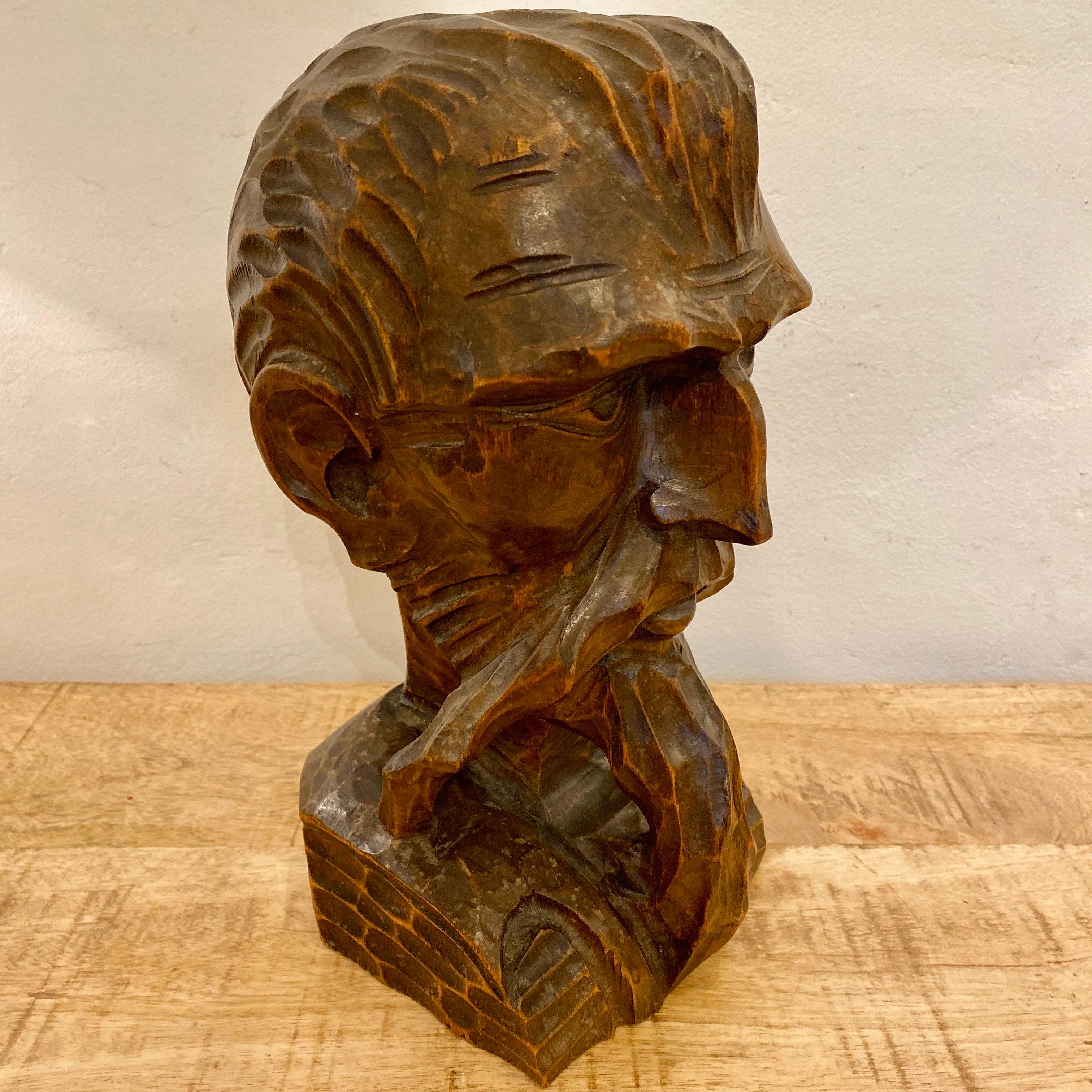Early 20th Century Folk Art Carved Bust of a Bearded Gentleman In Good Condition For Sale In Heathfield, East Sussex