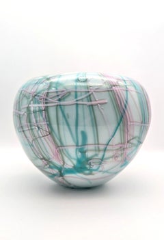 An early Folto Vase by Mary Ann "Toots" Zynsky, made by Venini on Murano in 1989