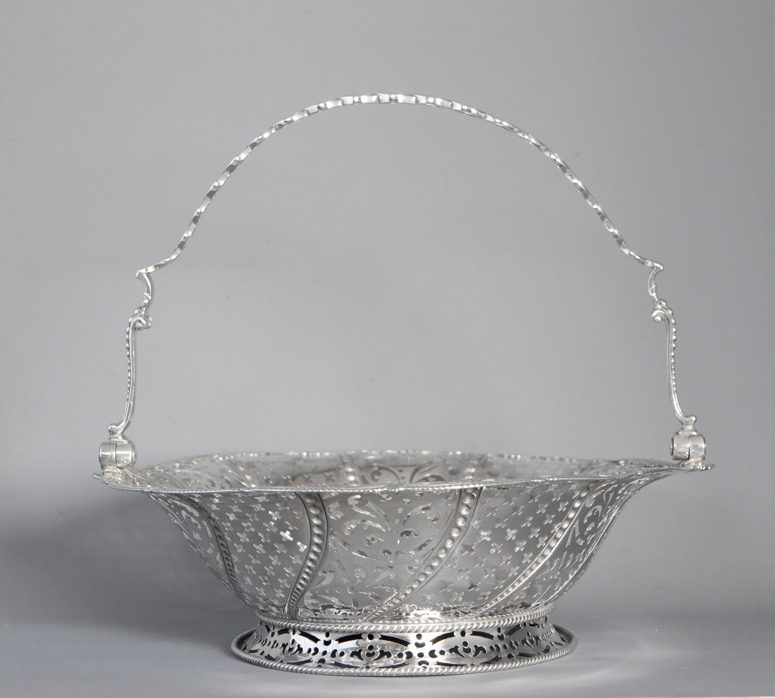 Early Georgian Silver Basket, London 1761 by William Plummer 8