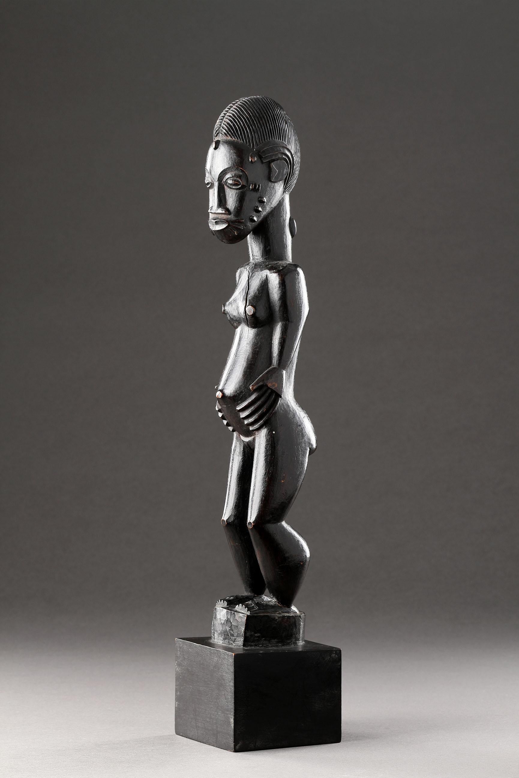 Un primer grupo de cuatro figuras africanas expuesto en Nueva York, septiembre de 1935 en venta 12