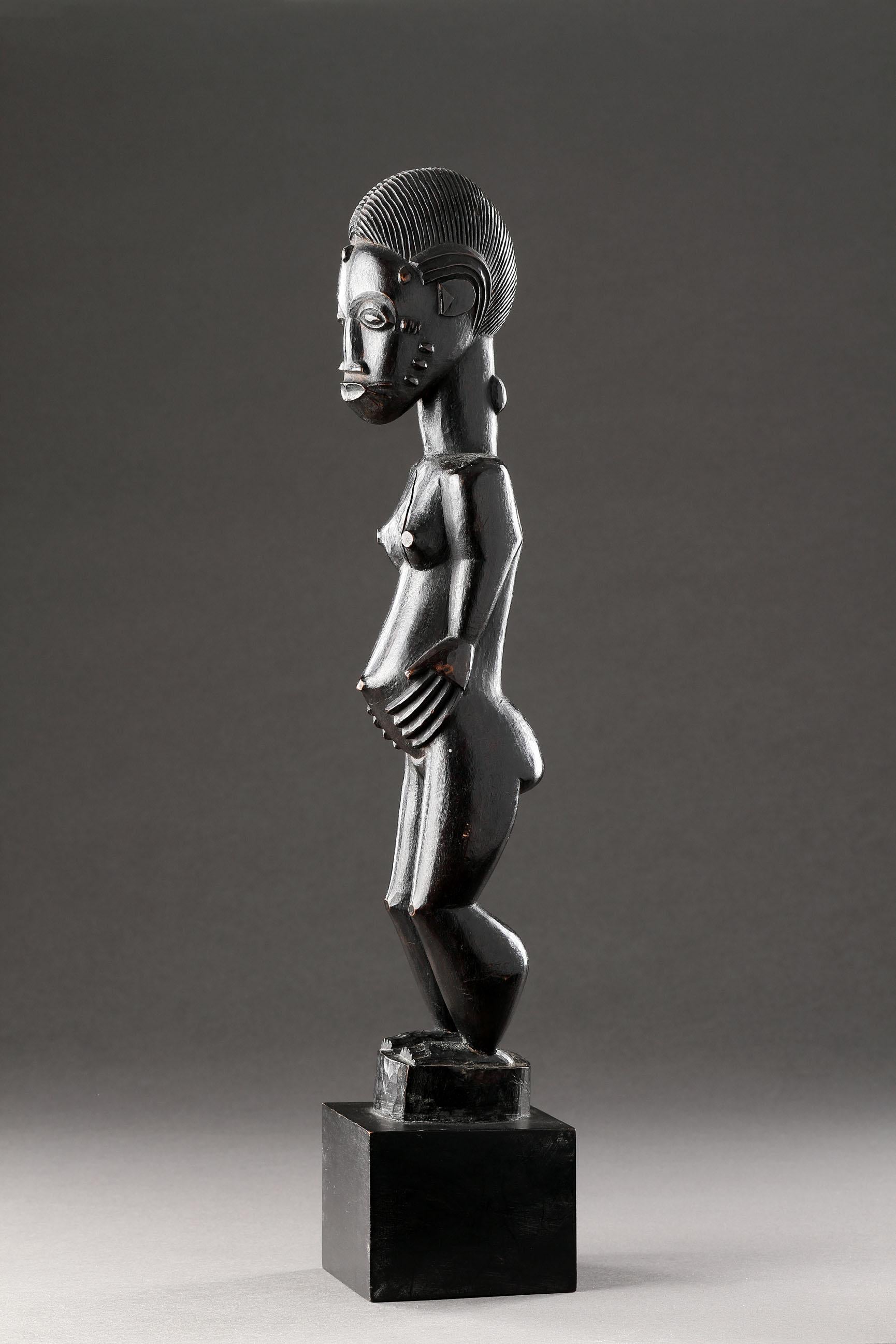 Un primer grupo de cuatro figuras africanas expuesto en Nueva York, septiembre de 1935 en venta 13