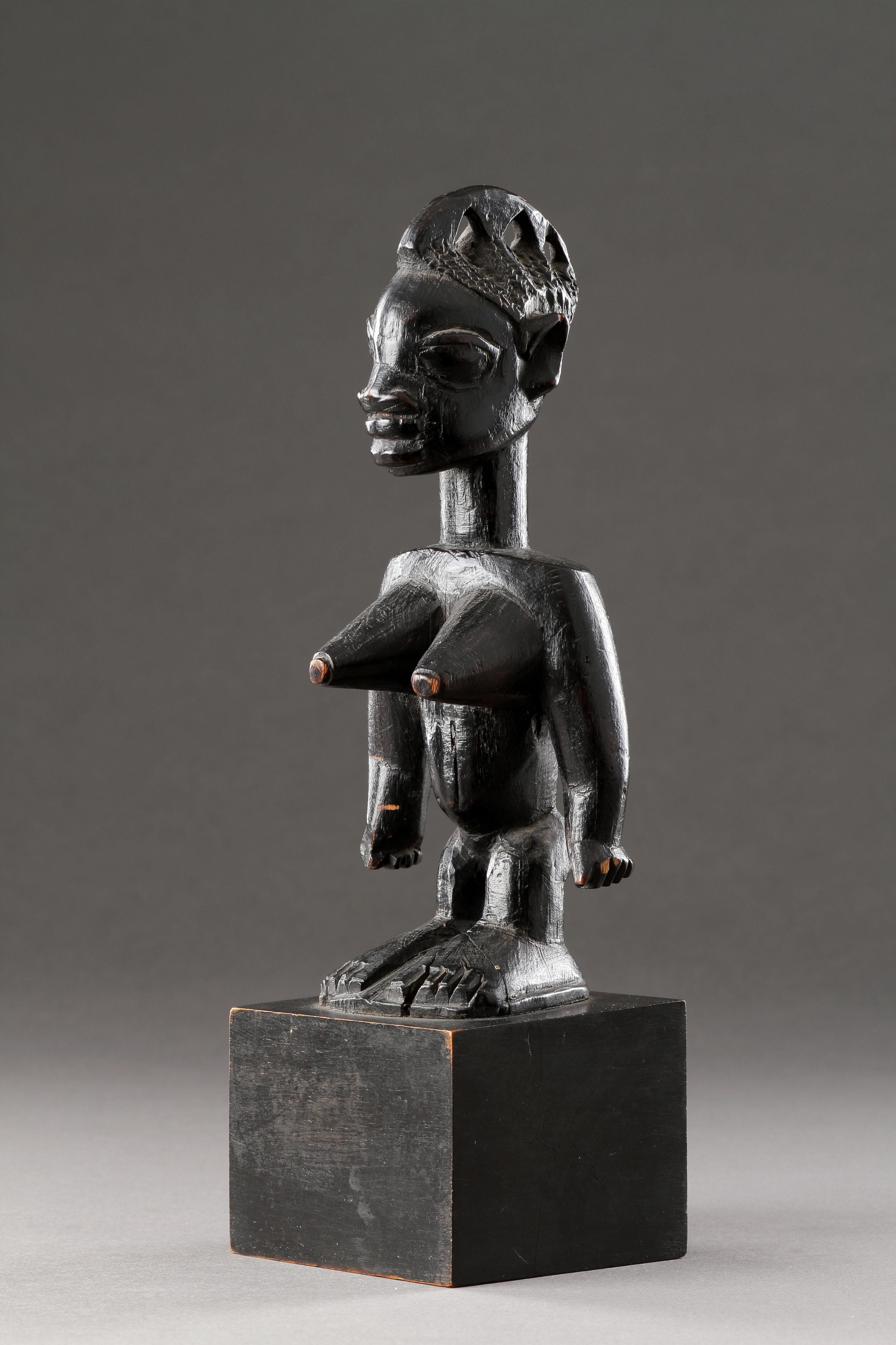 Un primer grupo de cuatro figuras africanas expuesto en Nueva York, septiembre de 1935 en venta 1