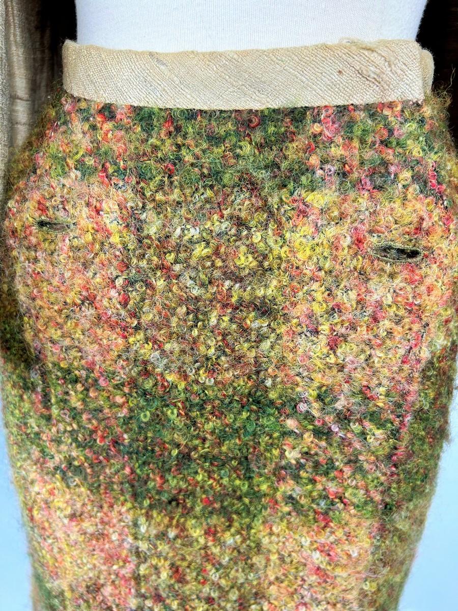 Un tailleur jupe Mademoiselle Chanel Couture en Mohair écossais Circa 1955-1960 en vente 6