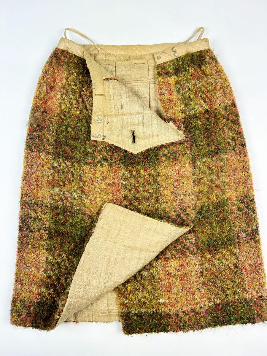 Un tailleur jupe Mademoiselle Chanel Couture en Mohair écossais Circa 1955-1960 en vente 13